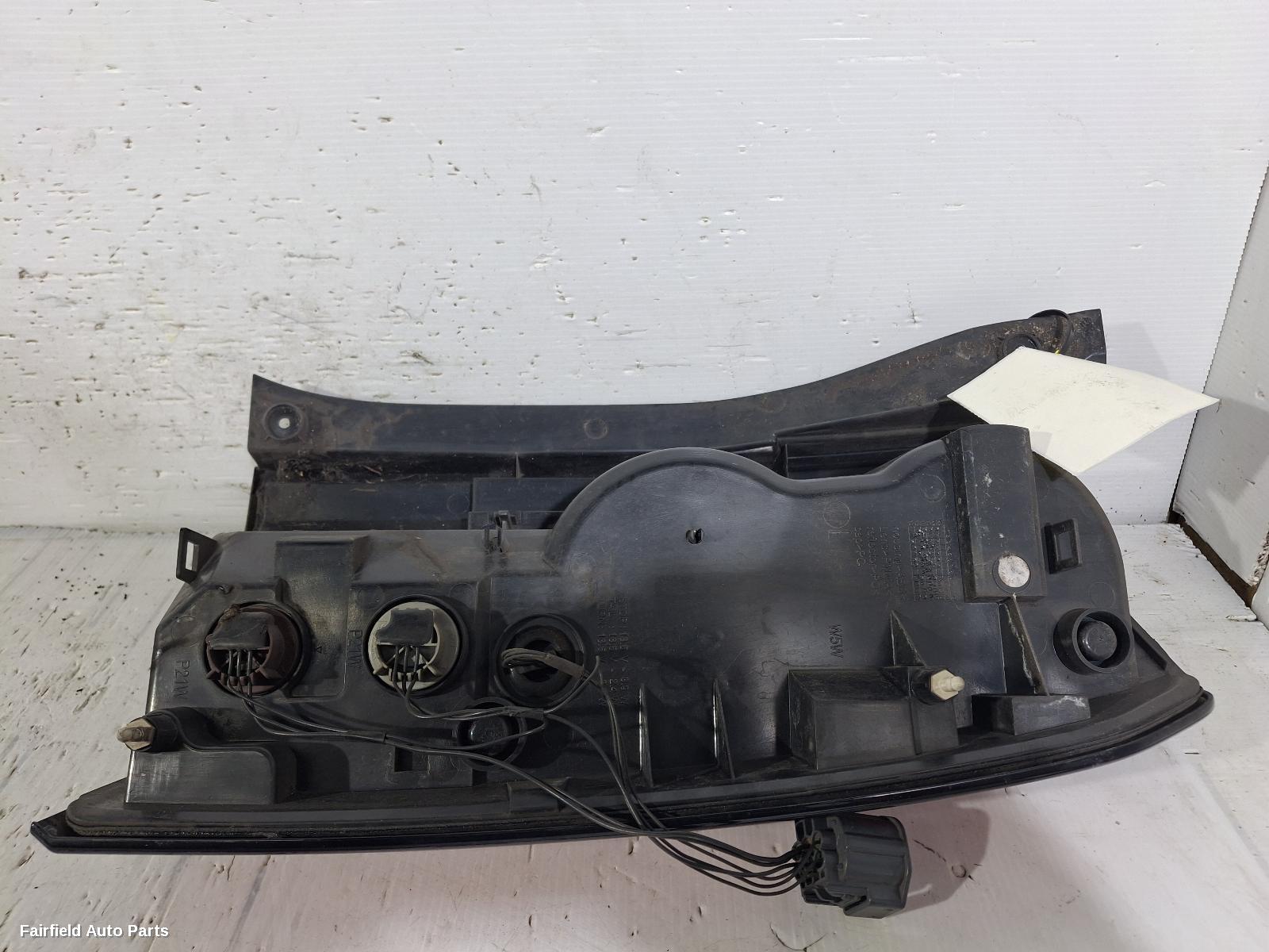 2014-2016 Land Rover Discovery Left Taillight