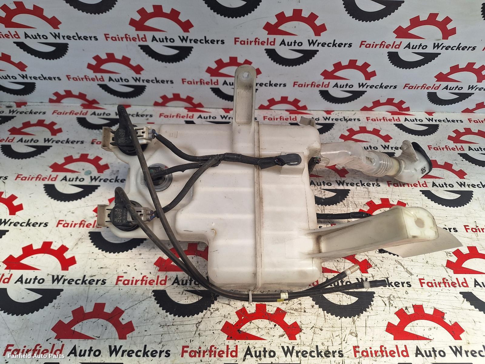 2013-2020 Lexus Ct200h Washer Bottle