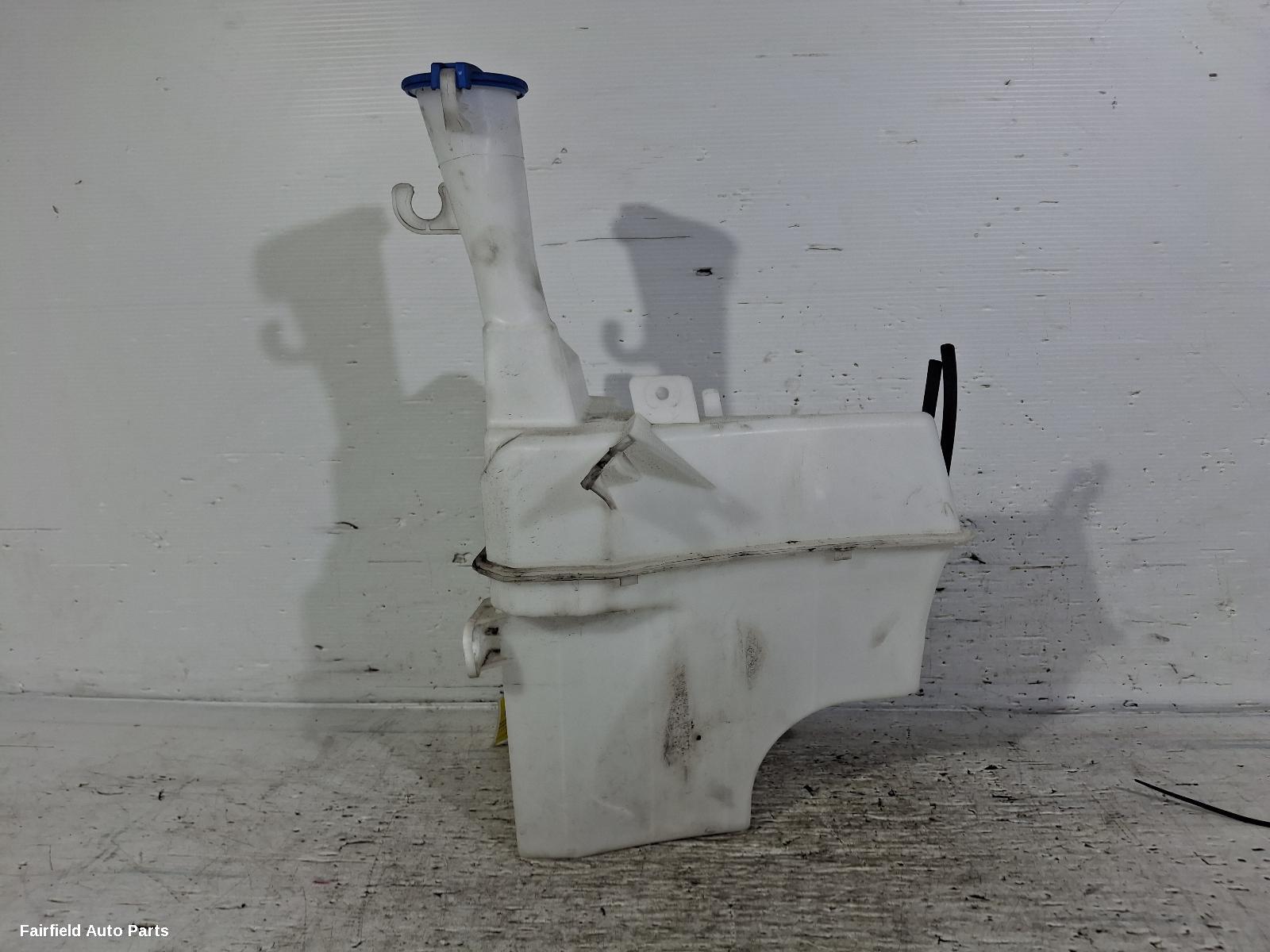 2017-2026 Hyundai I30 Washer Bottle
