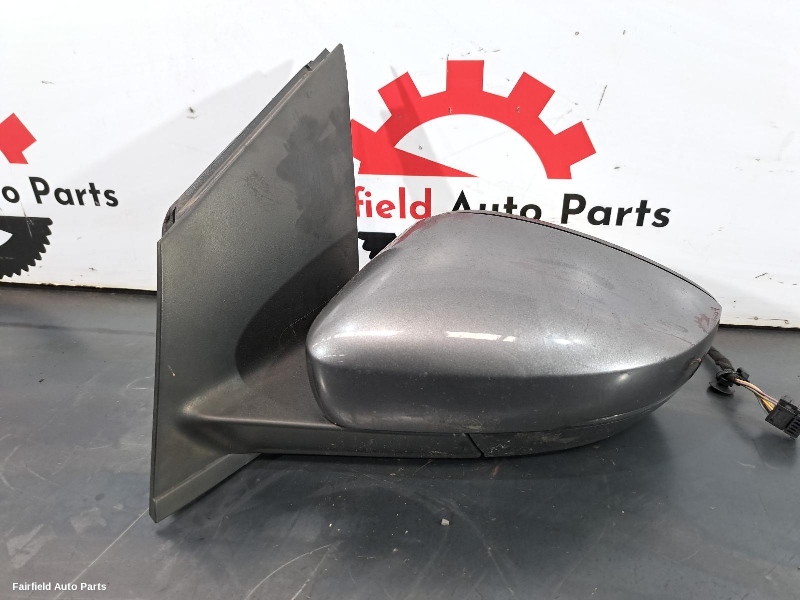 2010-2014 Volkswagen Polo Left Door Mirror