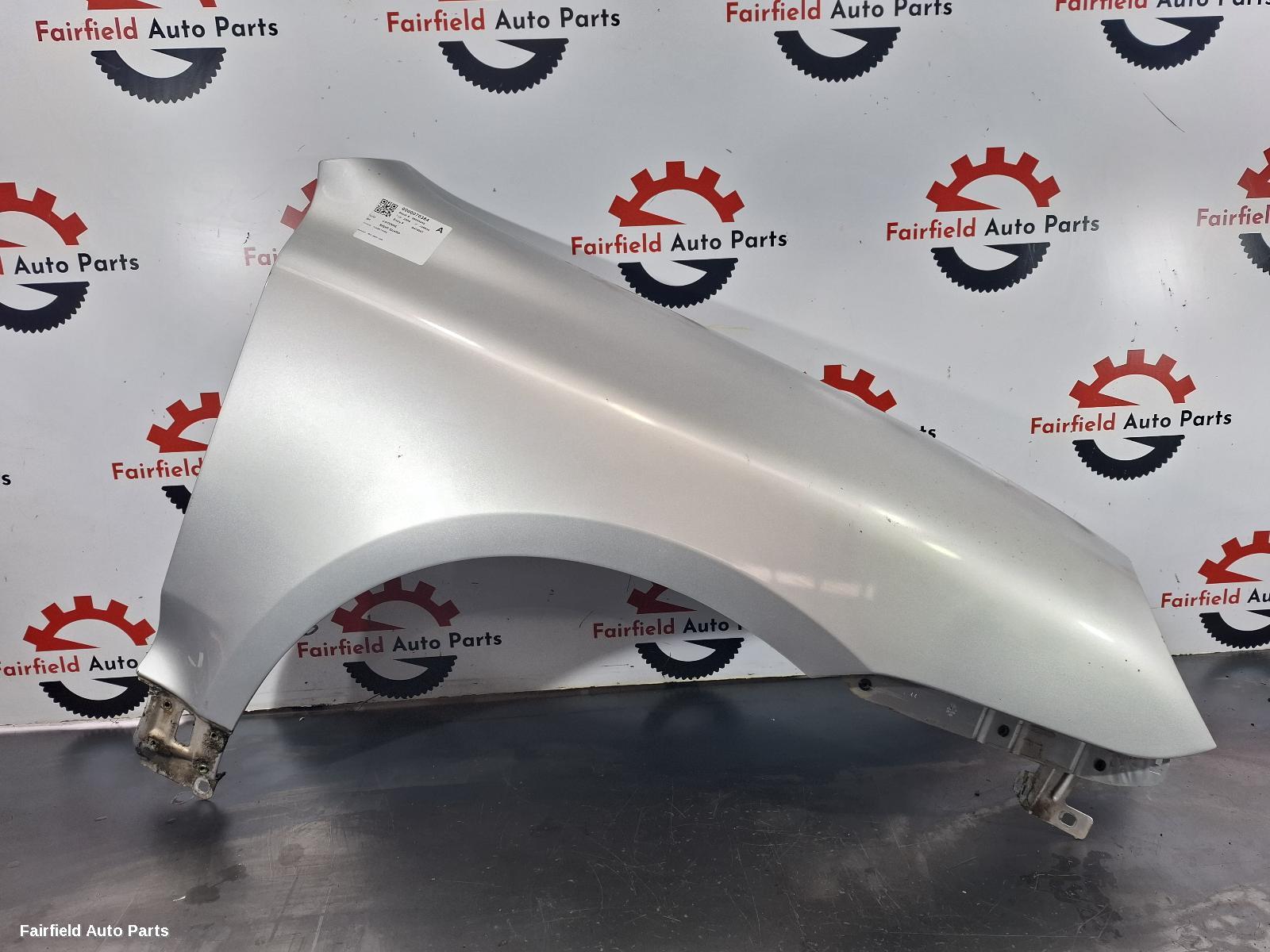 2003-2006 Porsche Cayenne Right Guard