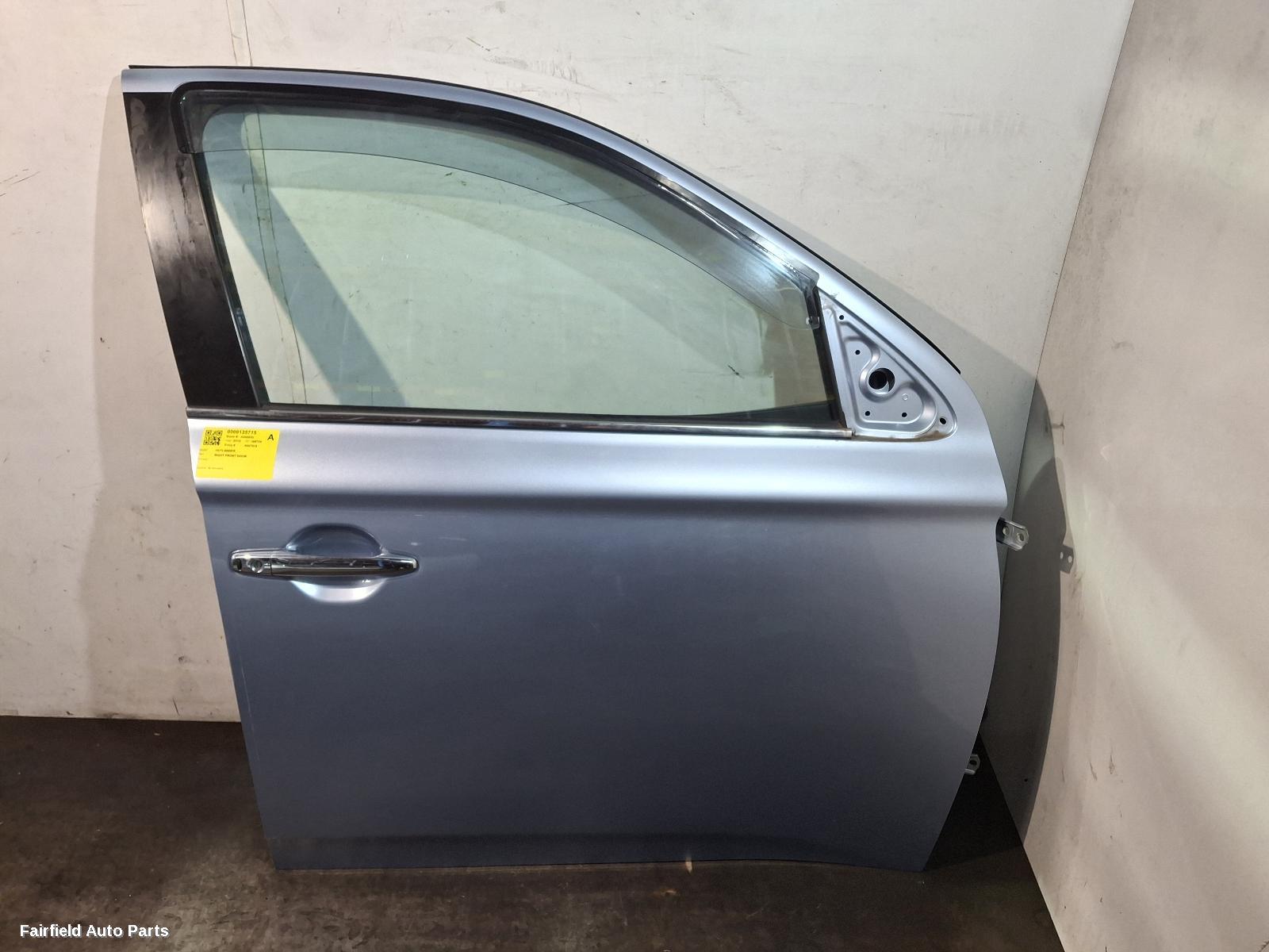 2012-2015 Mitsubishi Outlander Right Front Door