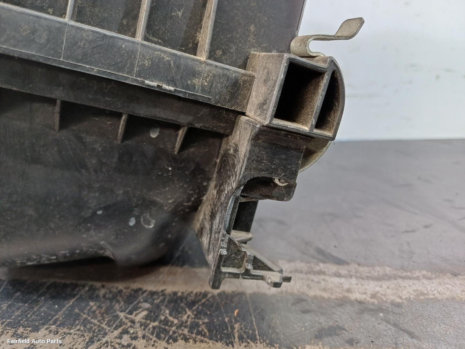 2007-2008 Toyota Corolla Air Cleaner Box