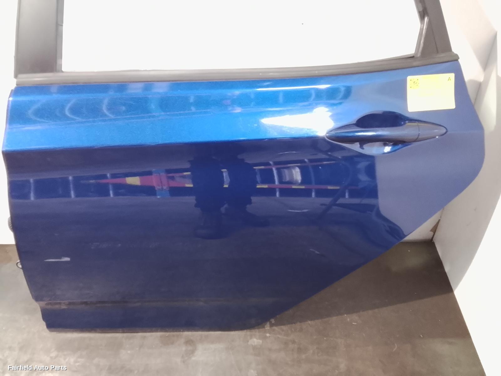 2011-2019 Hyundai Accent Left Rear Door Sliding