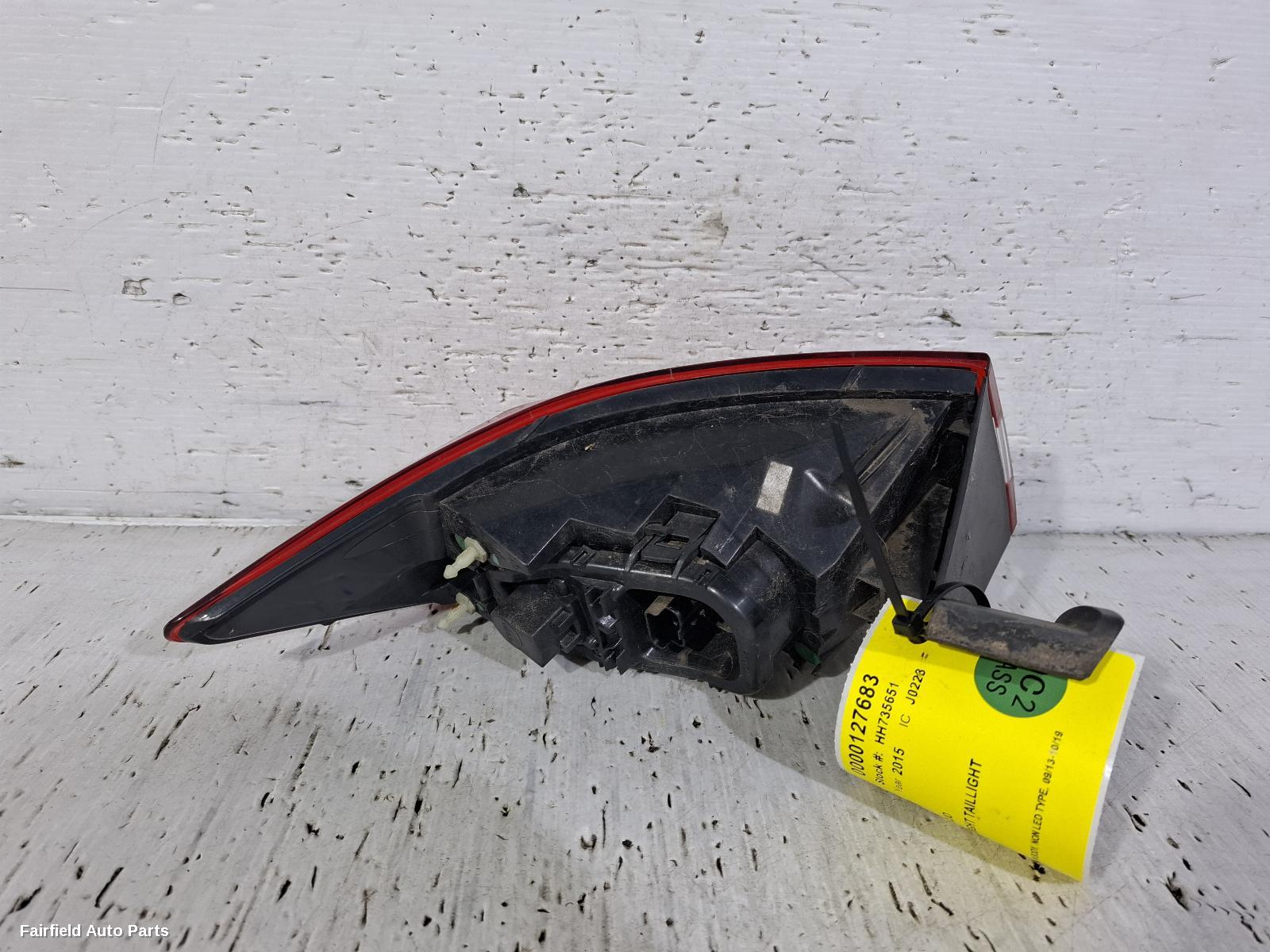 2013-2019 Renault Clio Right Taillight