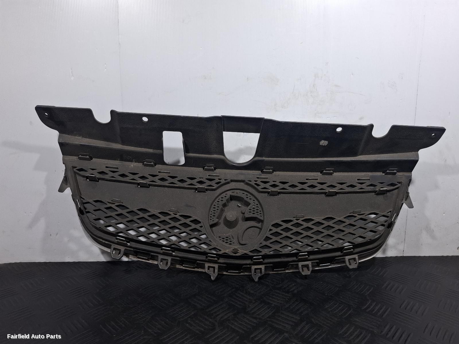 2010-2013 Holden Commodore Grille