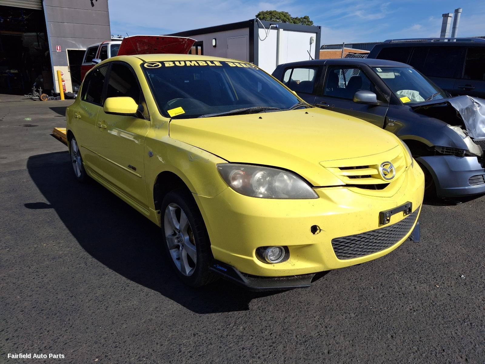 2003-2009 Mazda 3 Right Guard