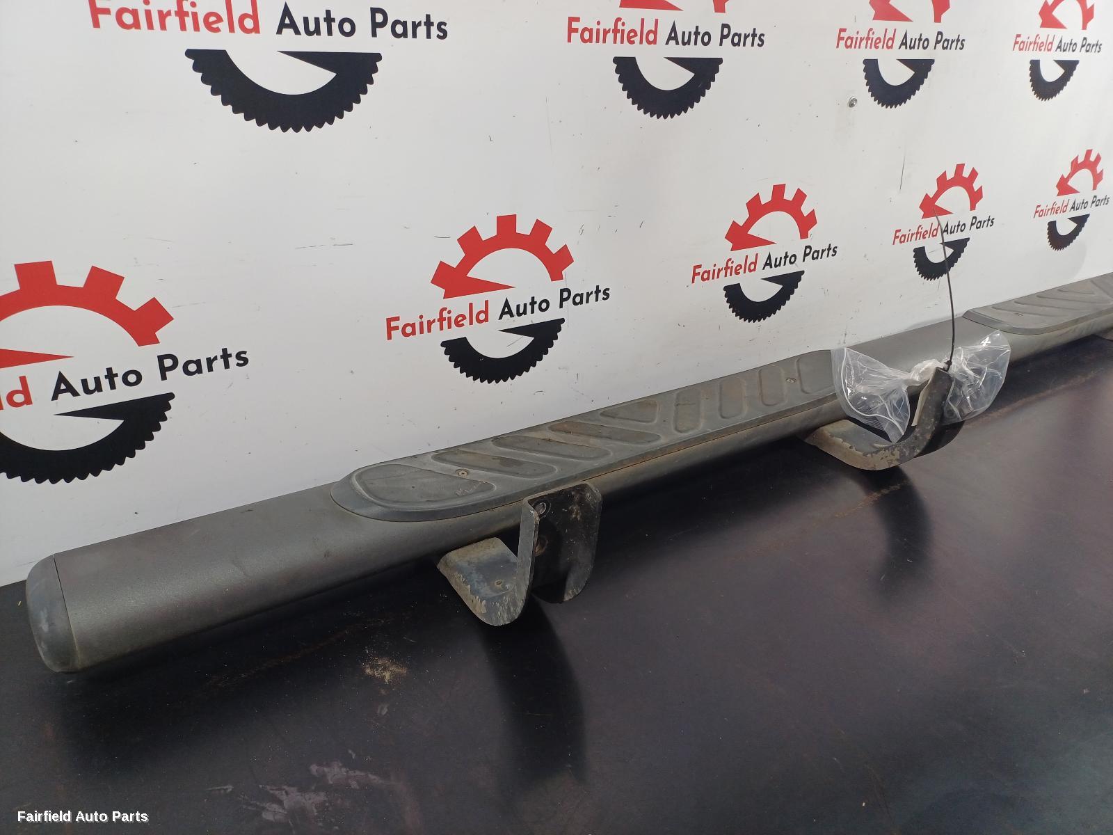 2005-2015 Nissan Navara Side Step Skirt