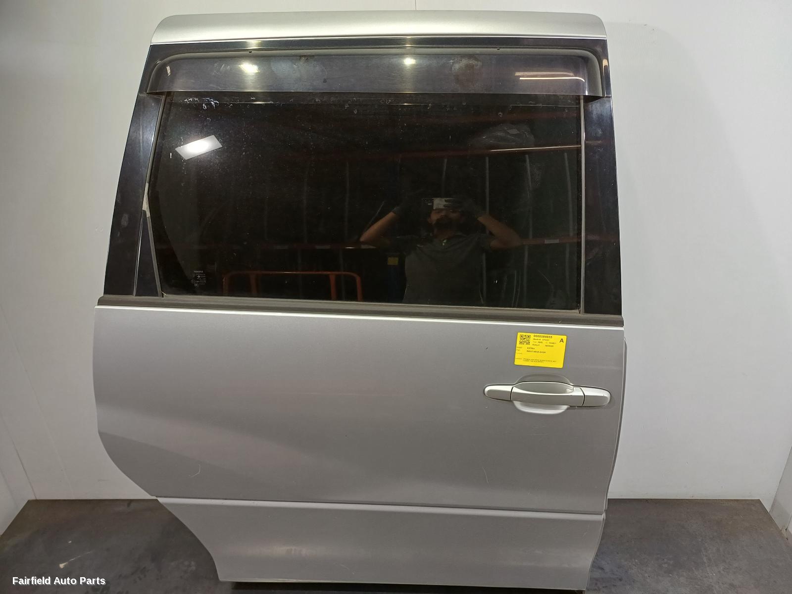 2000-2006 Toyota Estima Right Rear Door Sliding