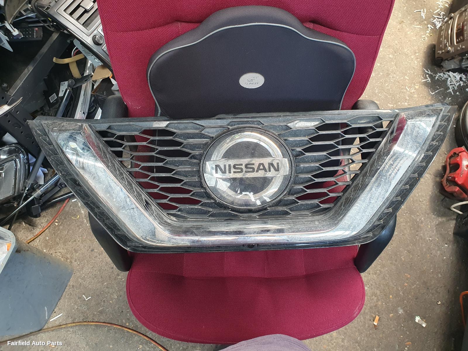2017-2021 Nissan Qashqai Grille