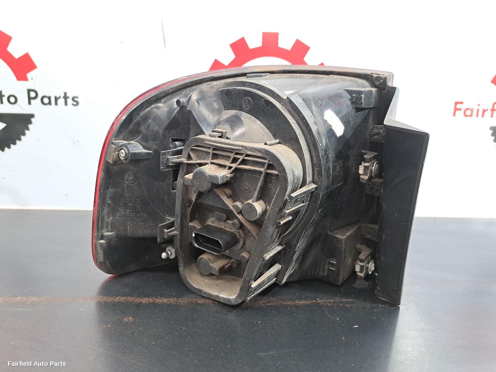 2007-2010 Volkswagen Touareg Right Taillight