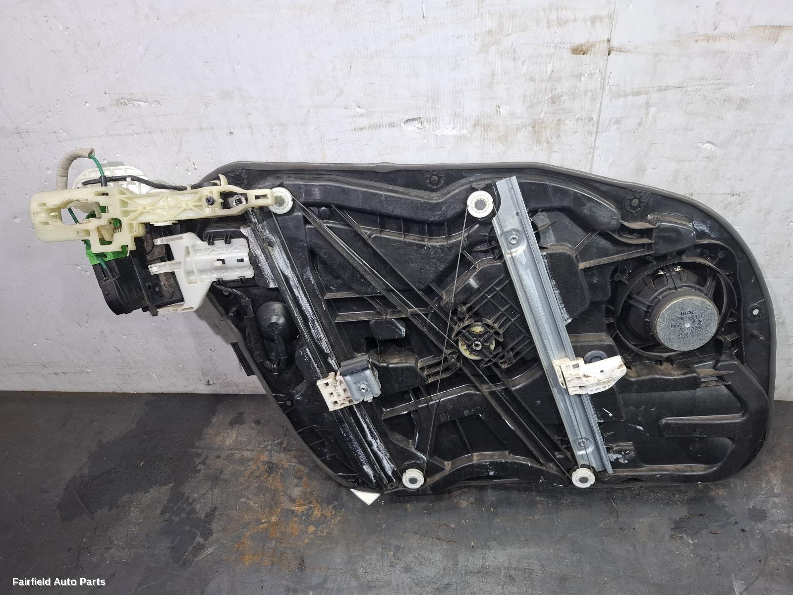 2011-2019 Hyundai I40 Right Front Window Reg Motor