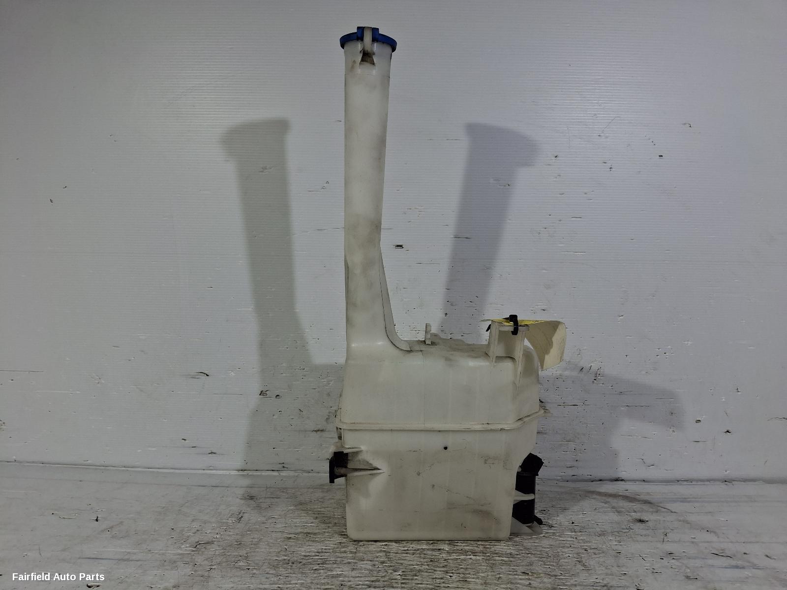 2009-2013 Hyundai Ix35 Washer Bottle
