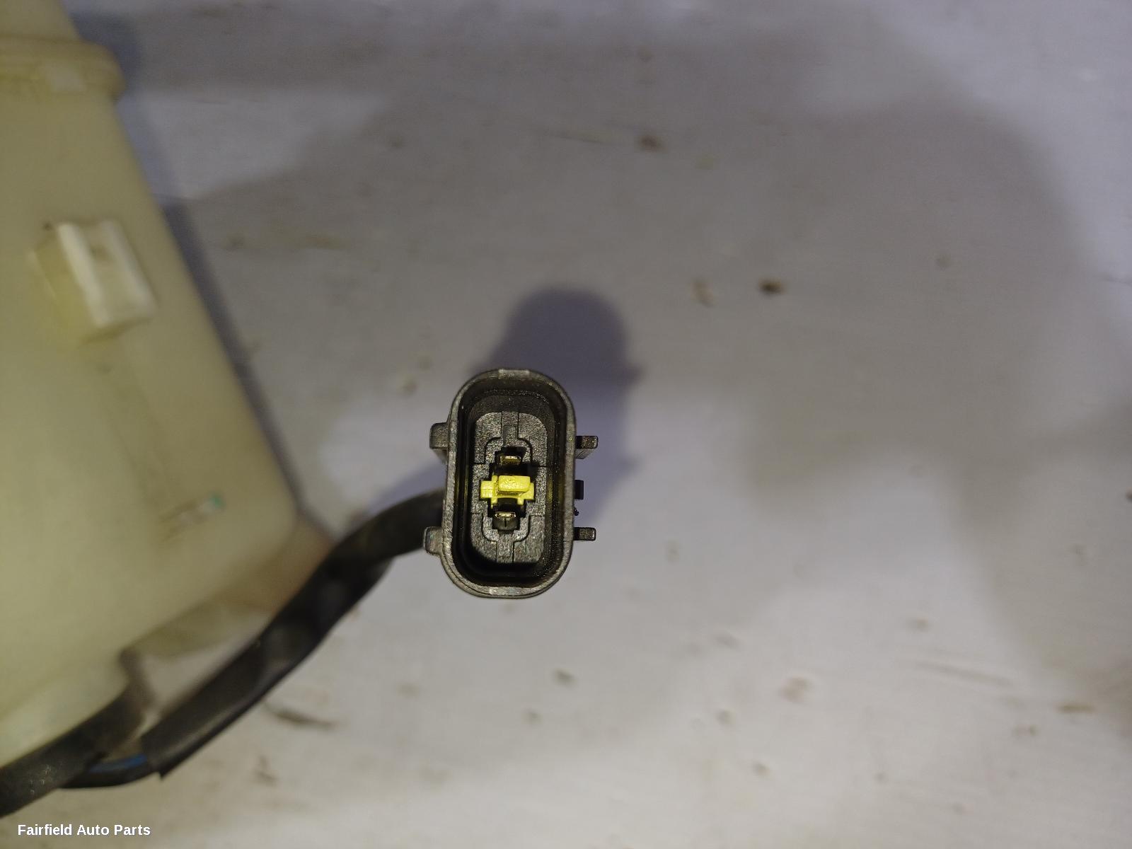 2015-2018 Haval H8 Washer Bottle
