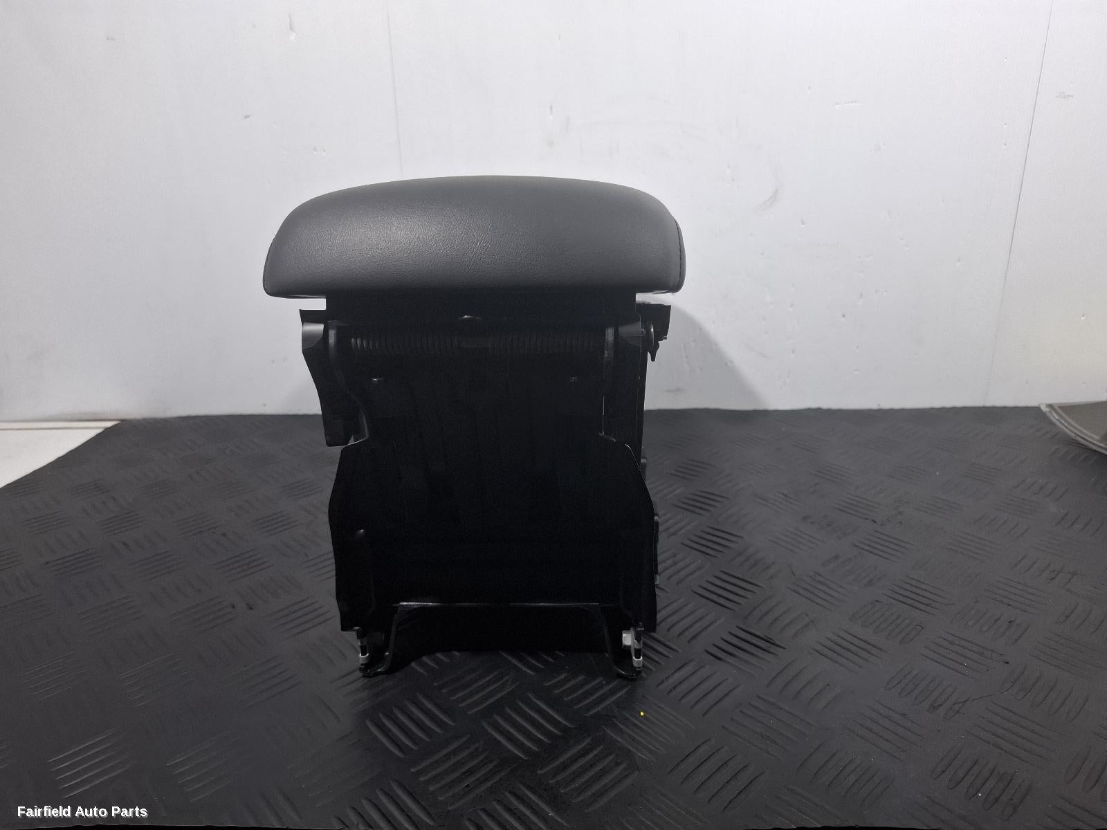 2019-2026 Mazda 3 Console