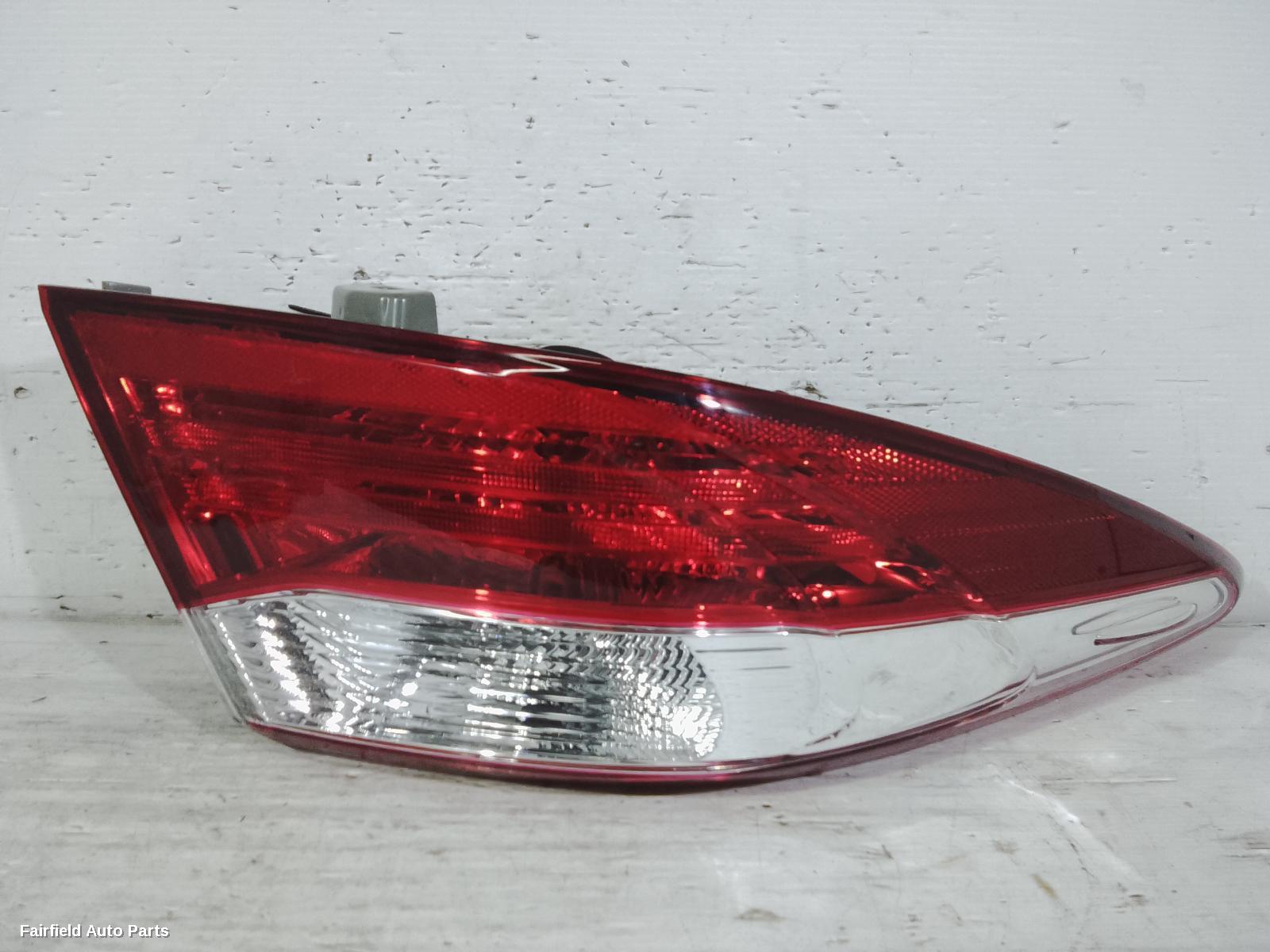 2015-2017 Toyota Camry Left Taillight