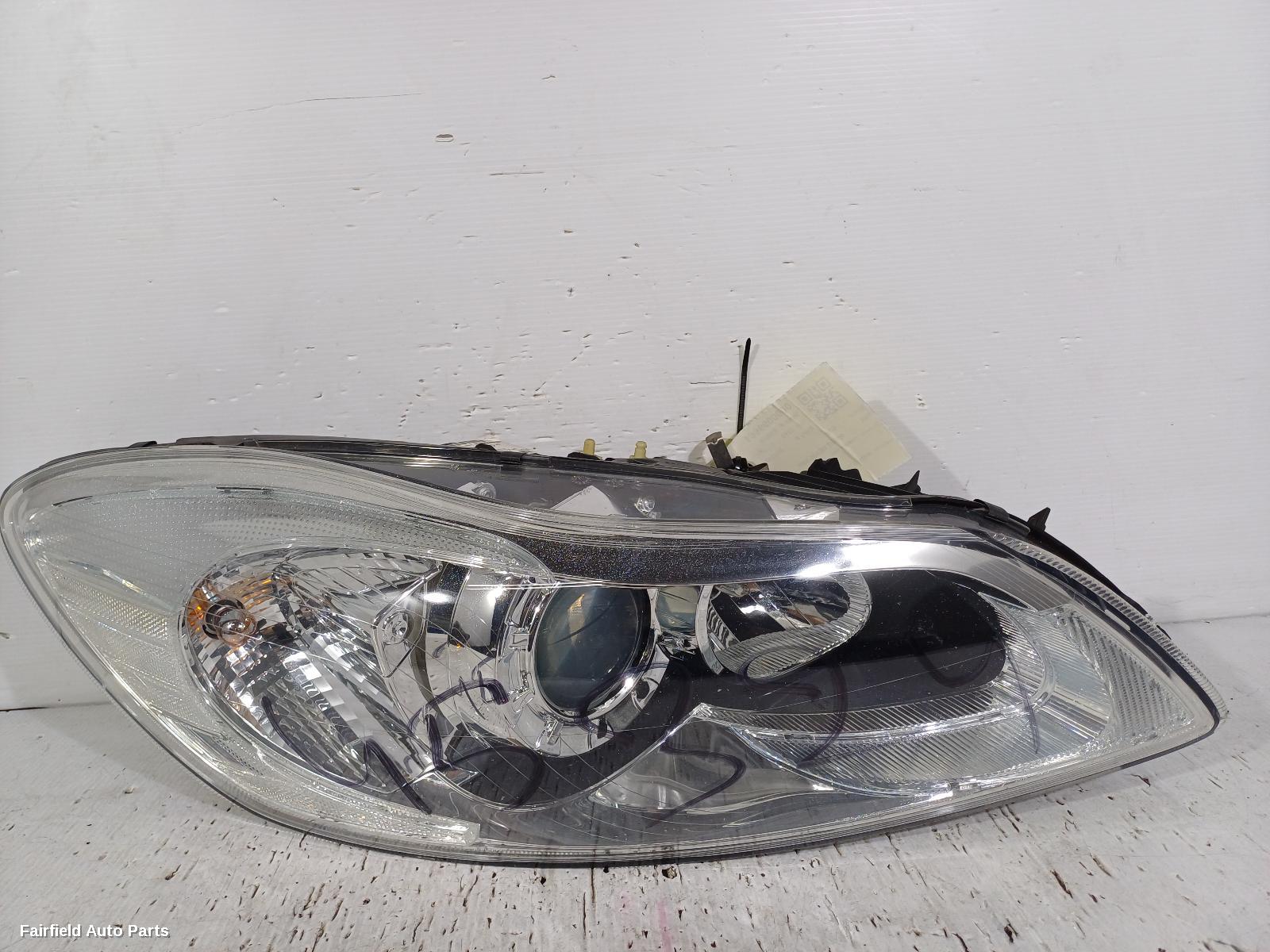 2010-2013 Volvo C30 Right Headlamp