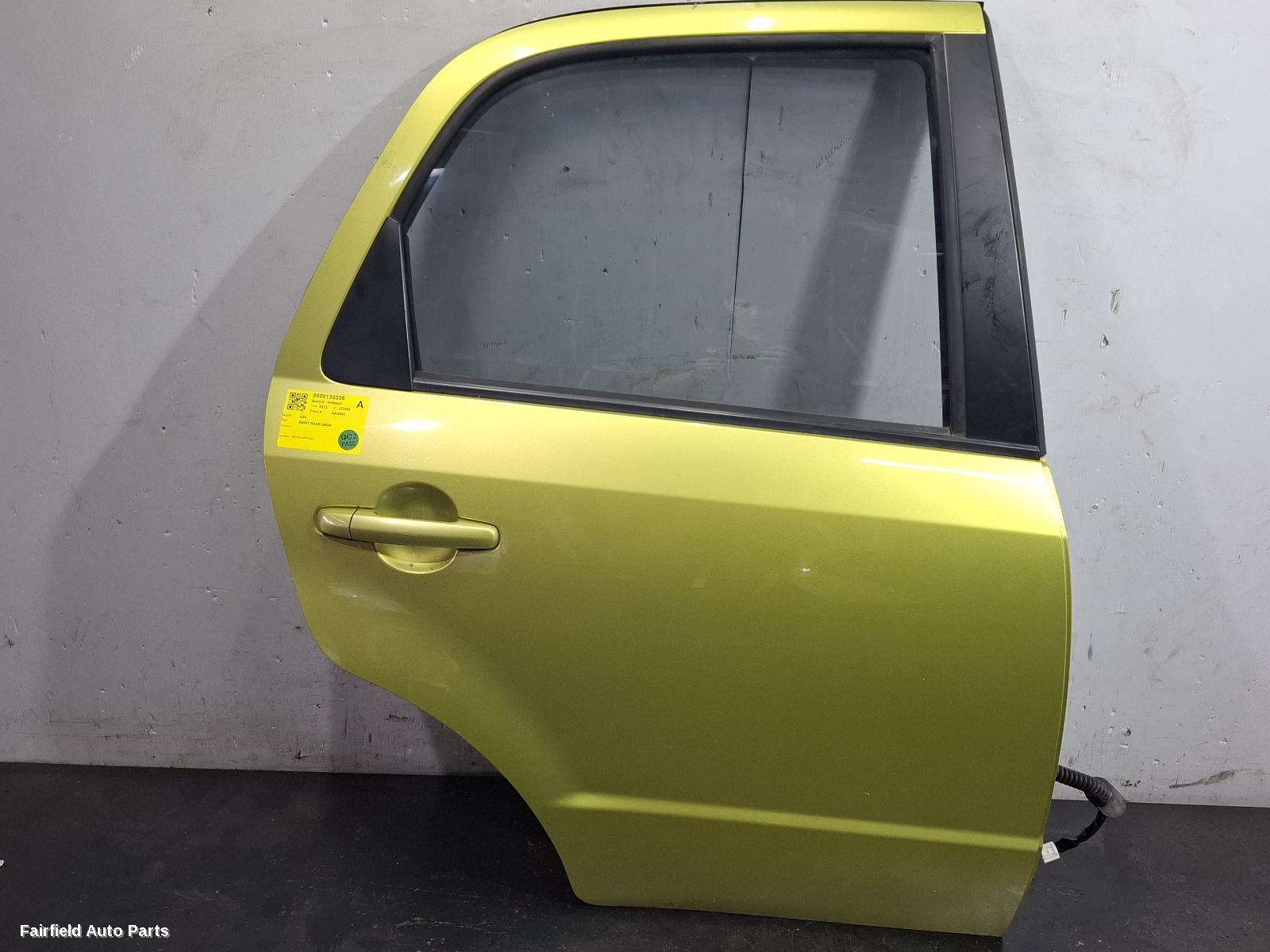 2007-2014 Suzuki Sx4 Right Rear Door Sliding