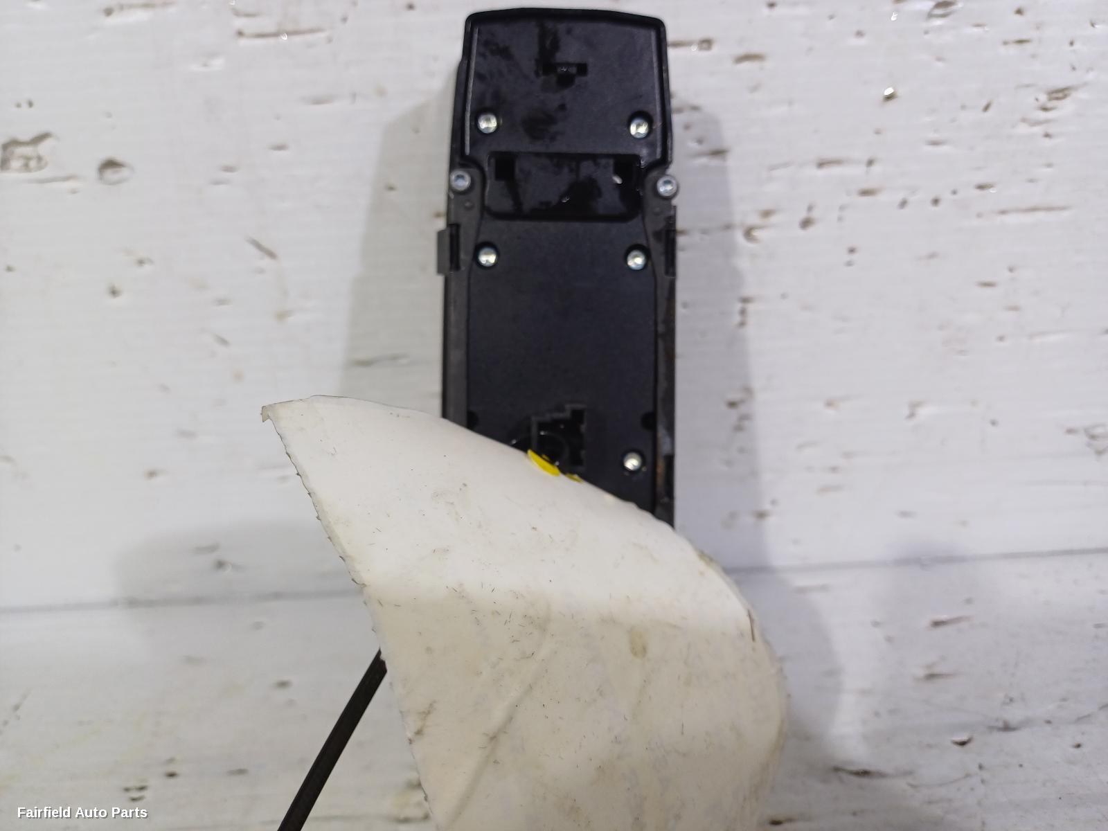 2012-2018 Mercedes A Class Pwr Dr Wind Switch