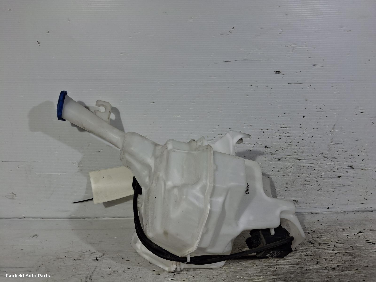 2011-2019 Hyundai Accent Washer Bottle