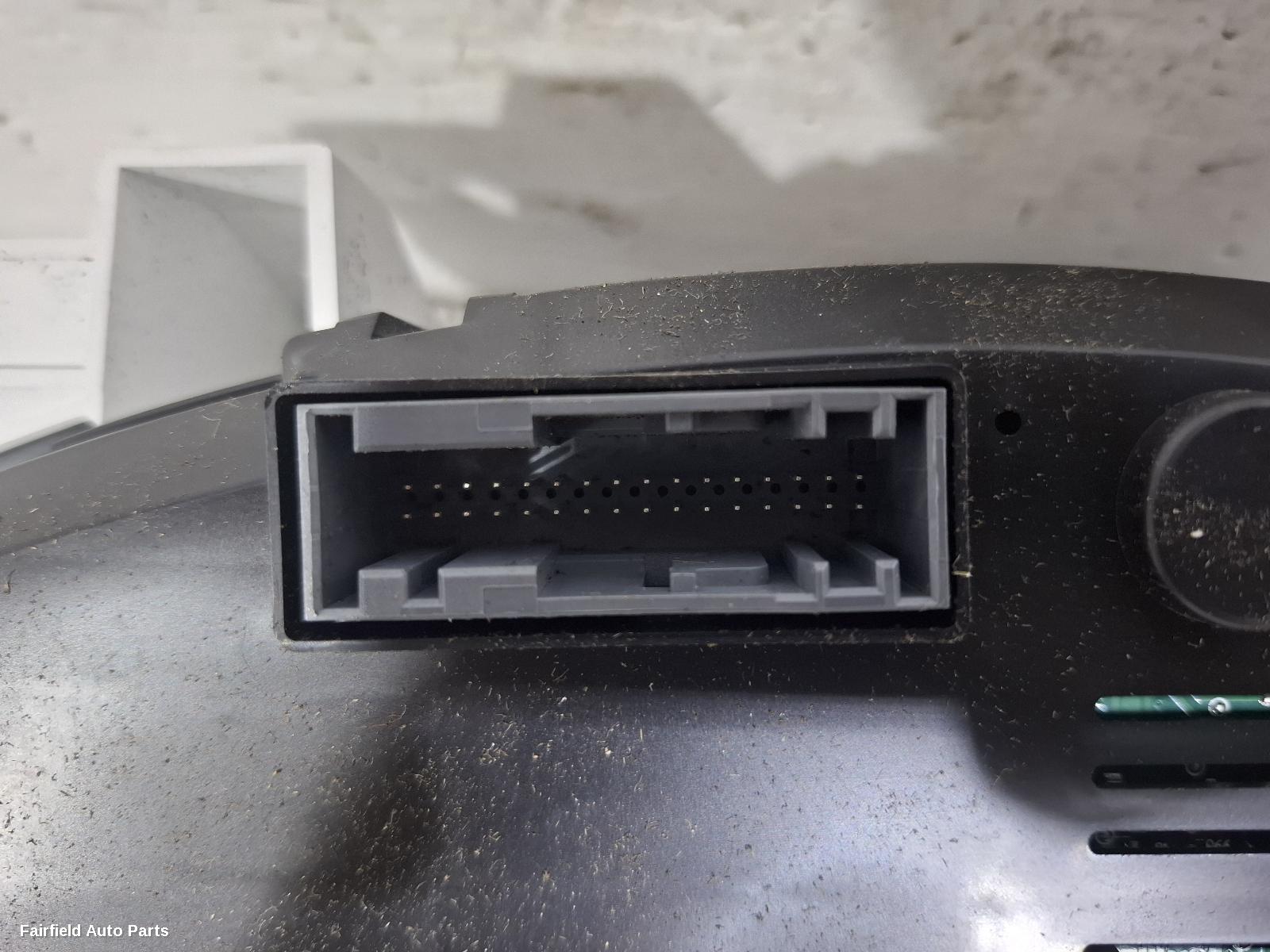 2016-2020 Holden Trax Instrument Cluster