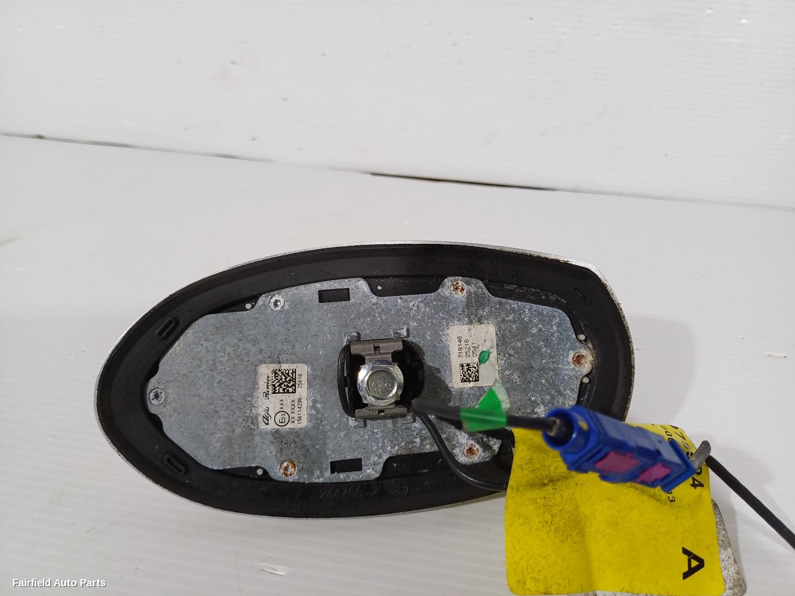 2016-2026 Alfa Romeo Giulia Antenna