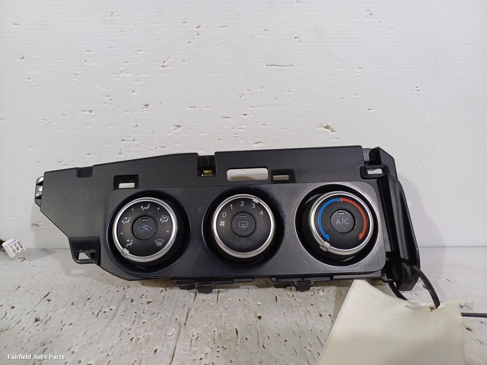 2012-2018 Toyota Corolla Heater Ac Controls