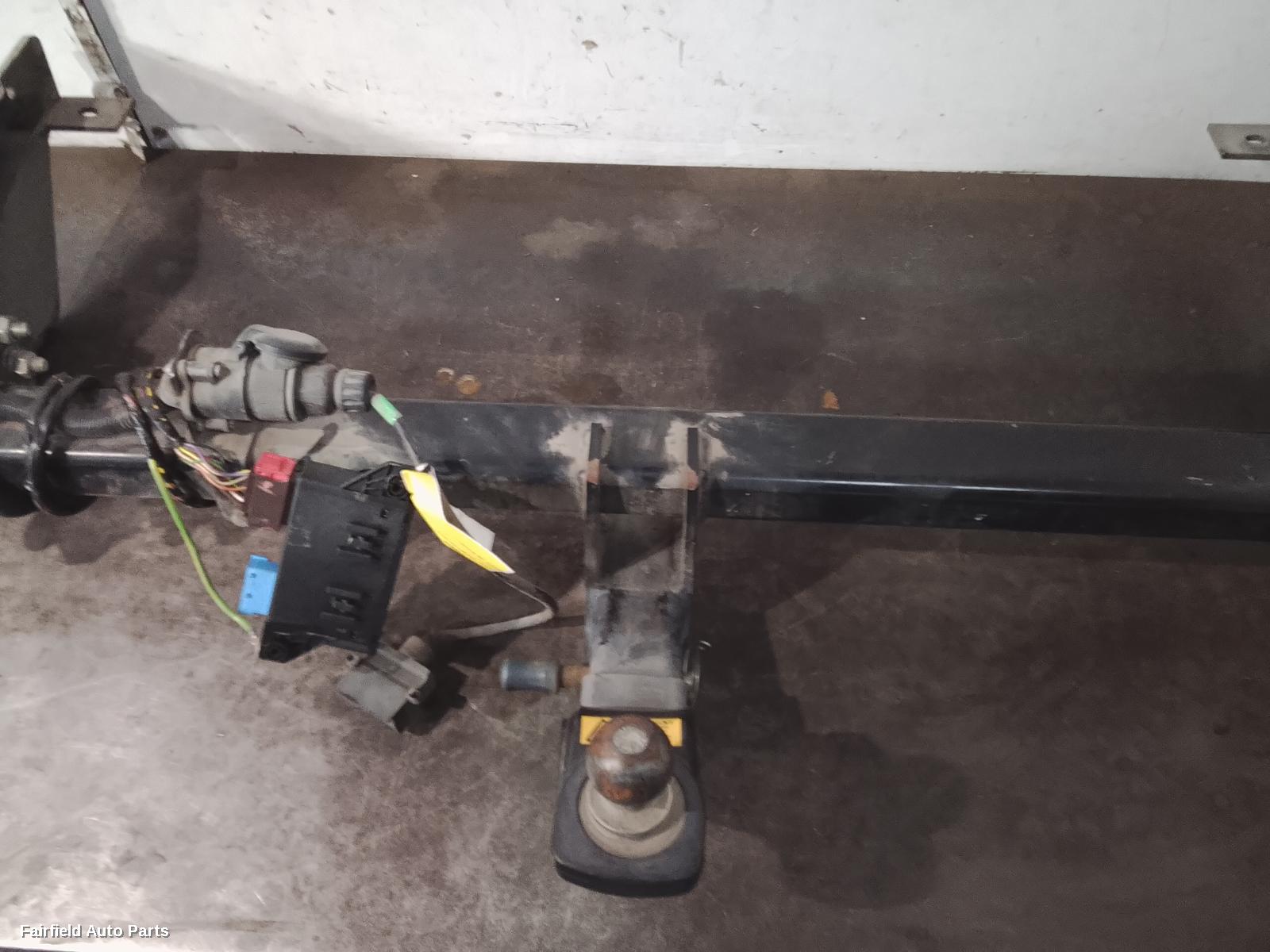 2016-2023 Peugeot 3008 Towbar