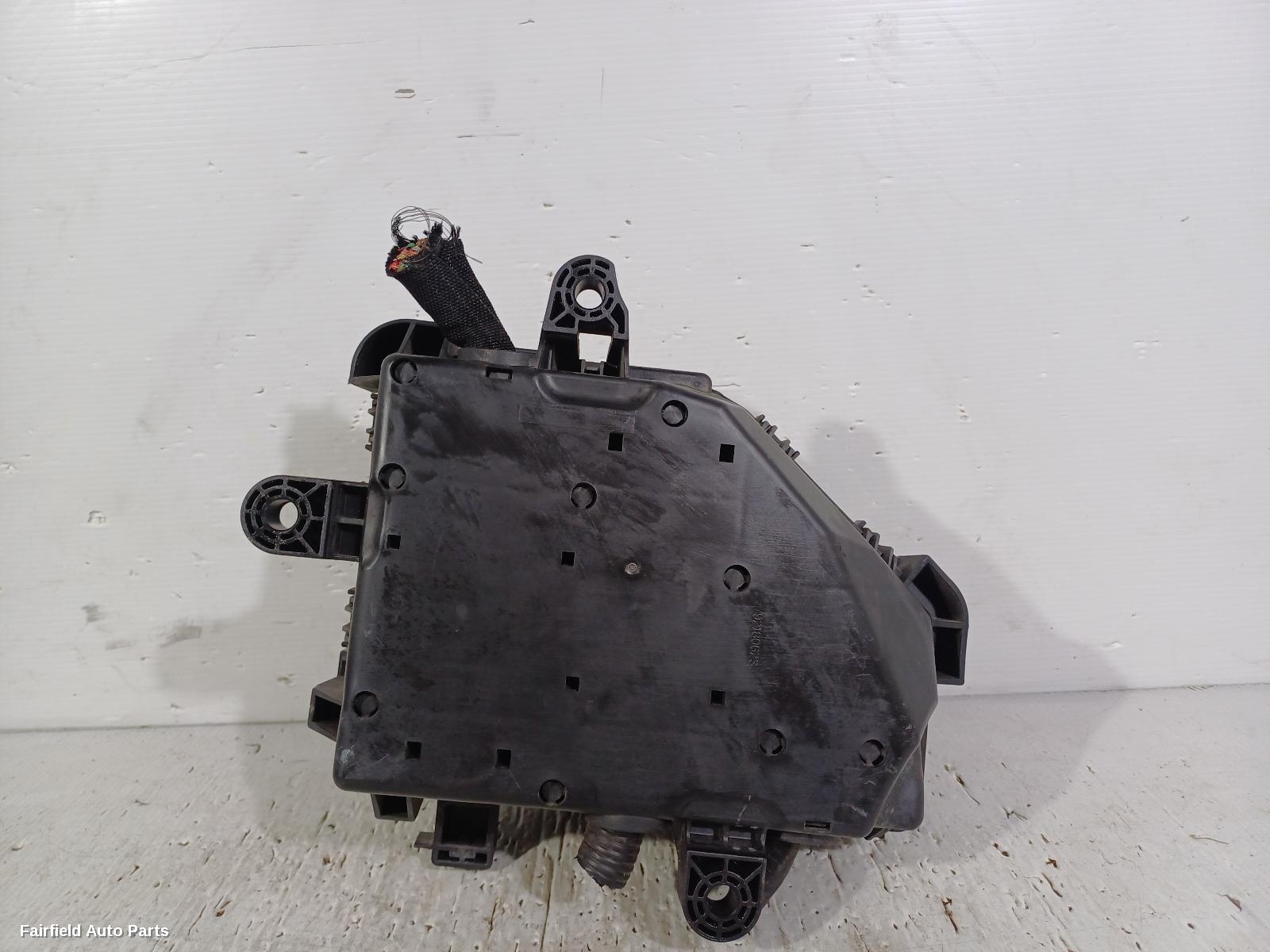 2006-2013 Holden Commodore Fuse Box
