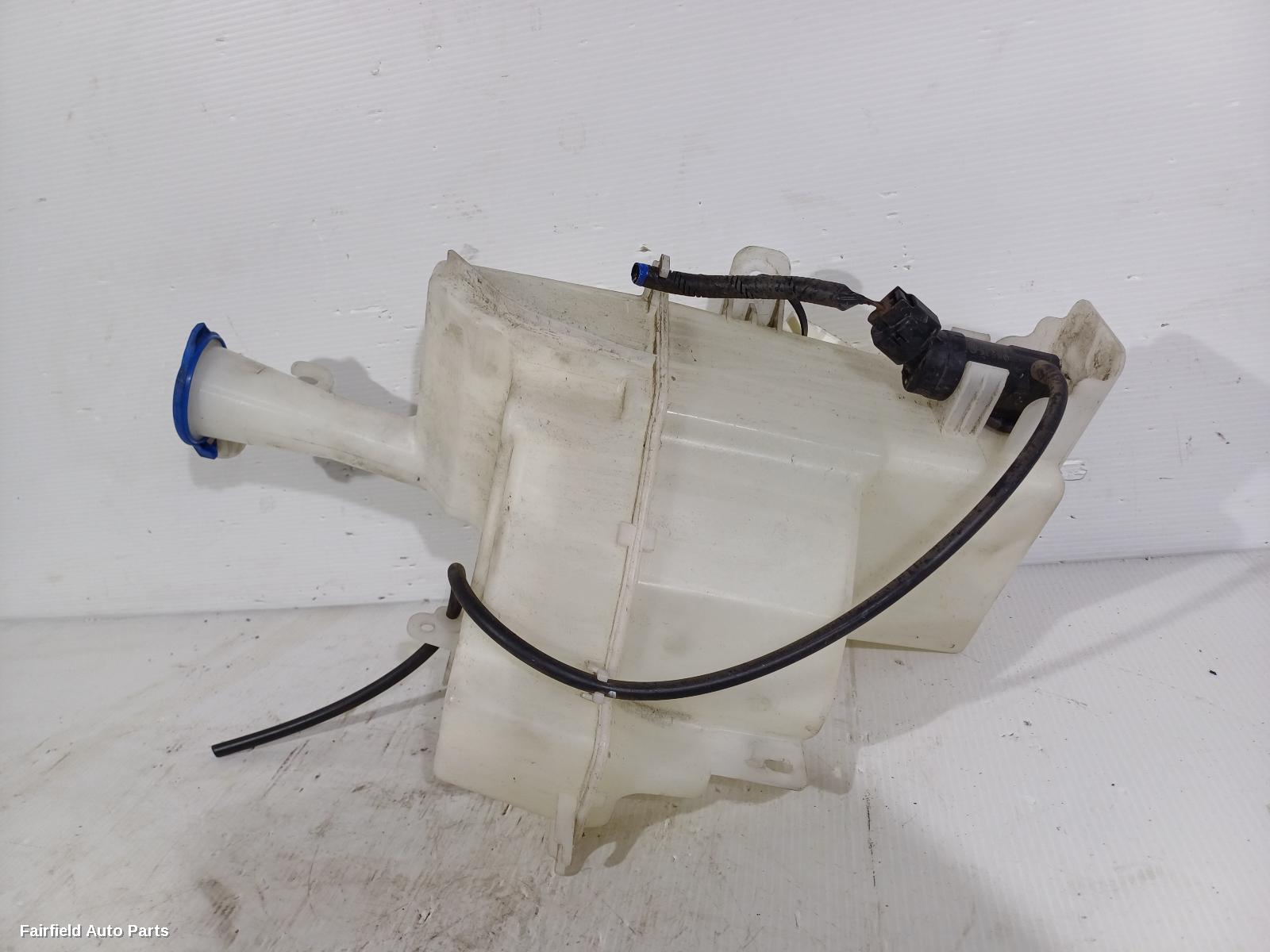 2015-2020 Hyundai Elantra Washer Bottle
