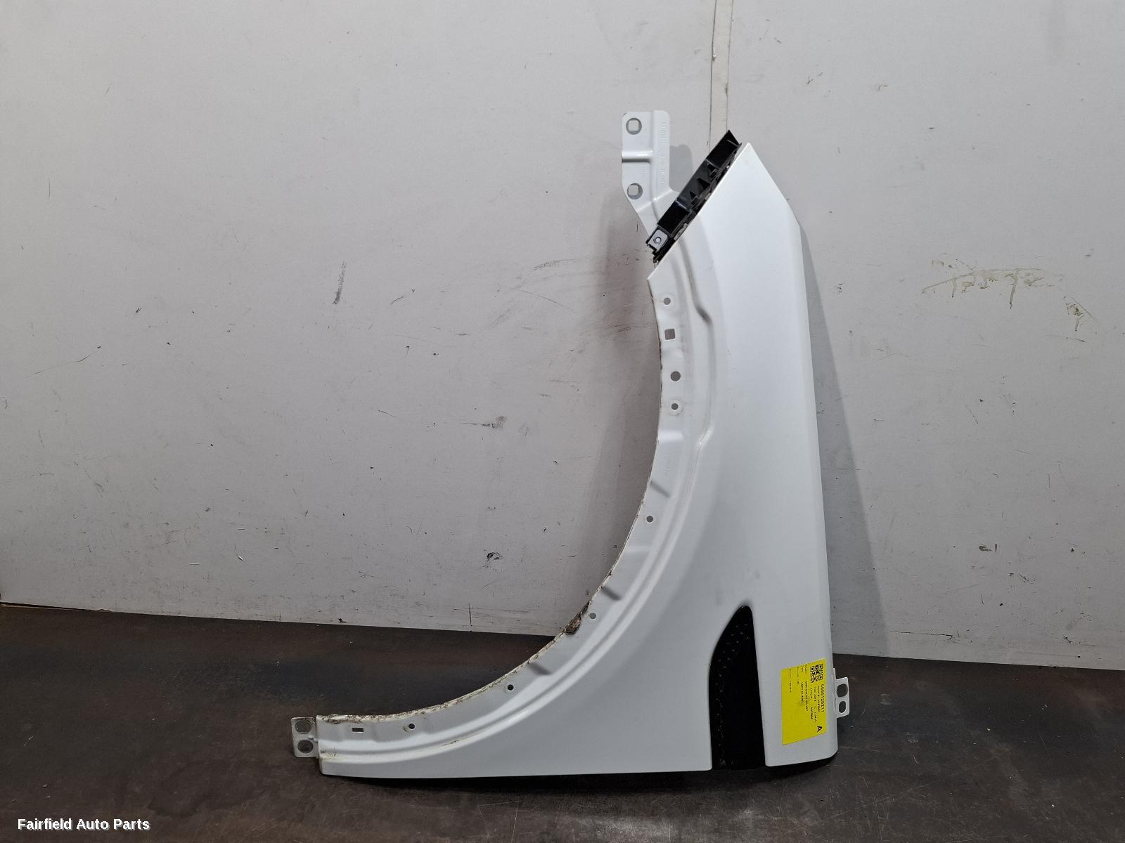 2015-2026 Land Rover Discovery Sport Left Guard
