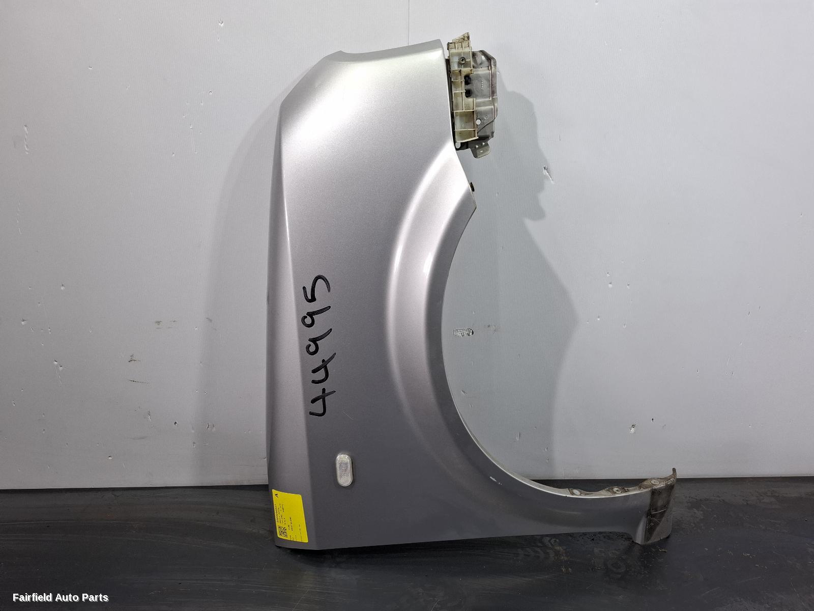 2002-2008 Nissan Cube Right Guard