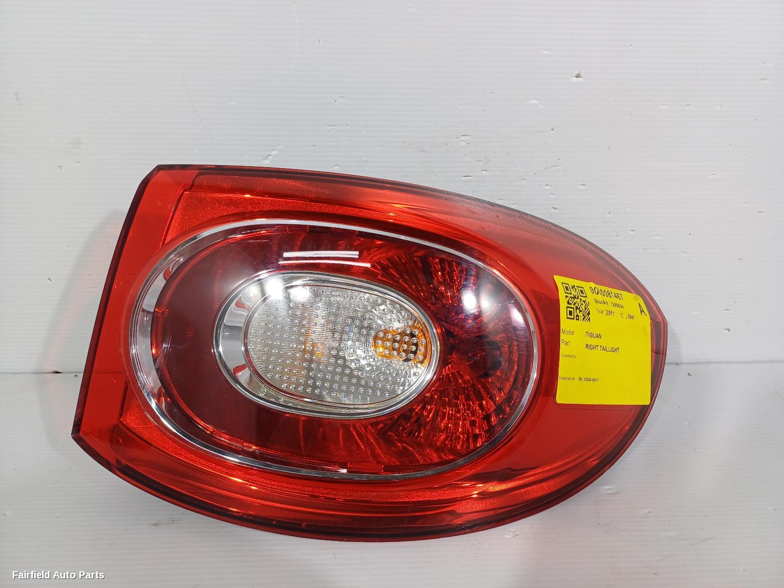2008-2011 Volkswagen Tiguan Right Taillight