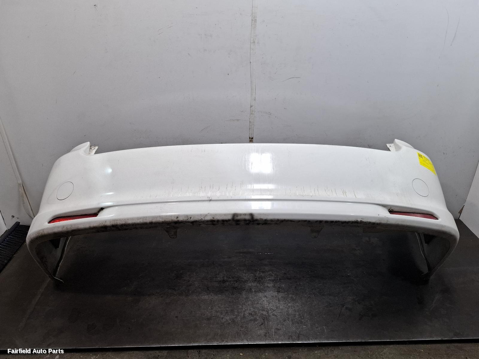 2003-2010 Toyota Avensis Rear Bumper