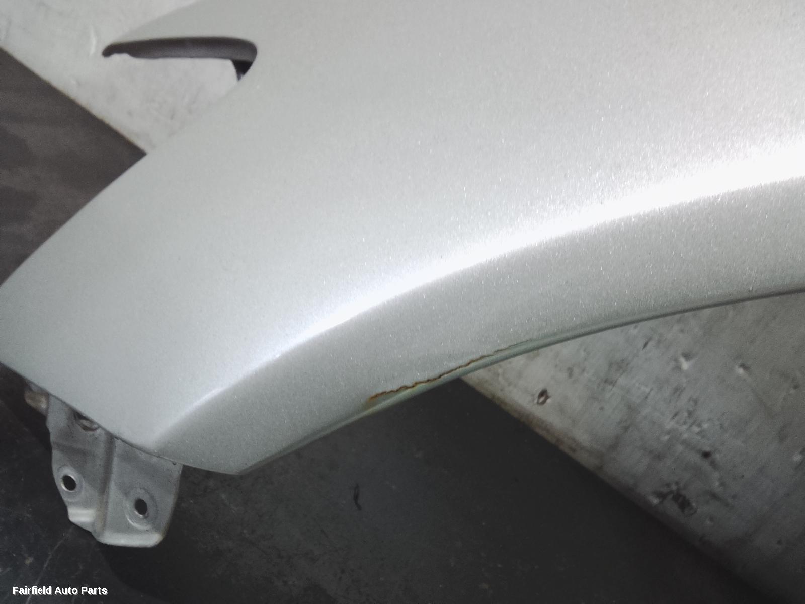 1998-2005 Lexus Is200/is300 Left Guard