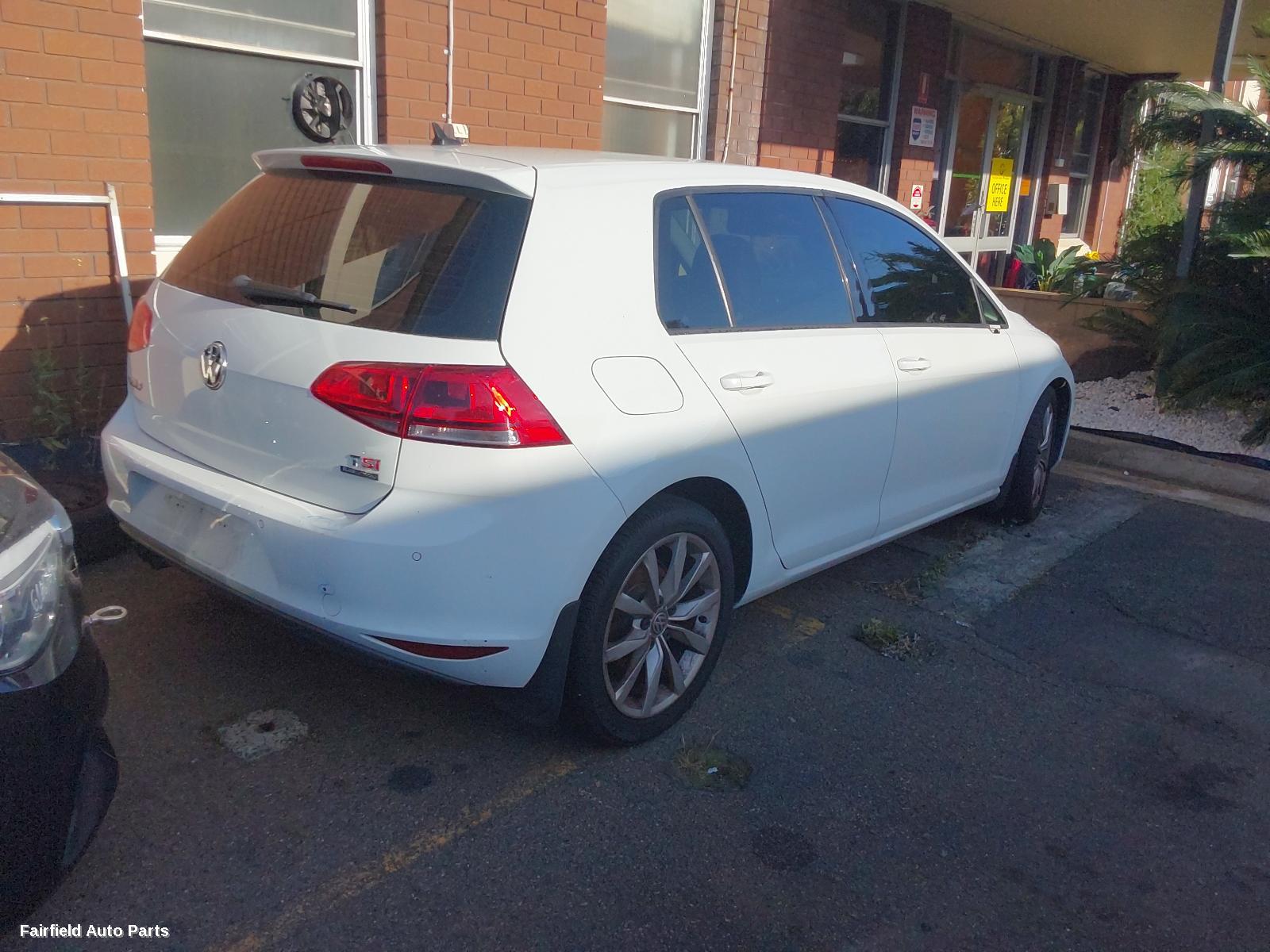 2013-2020 Volkswagen Golf Washer Bottle