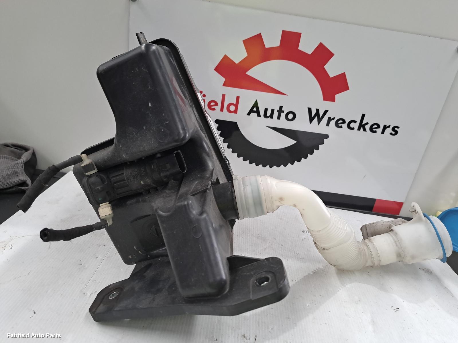 2013-2020 Volkswagen Golf Washer Bottle