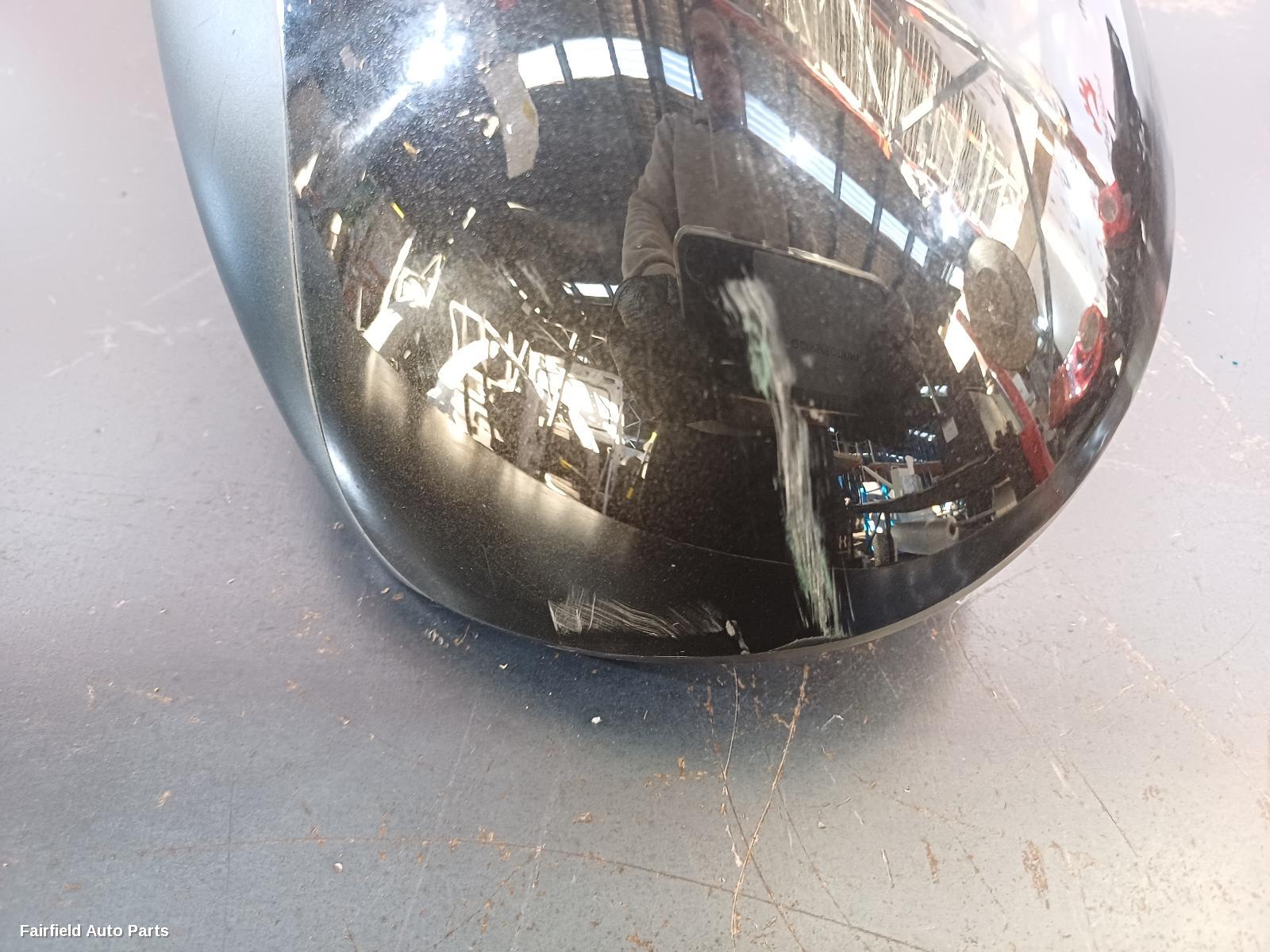 2010-2014 Nissan Juke Left Door Mirror