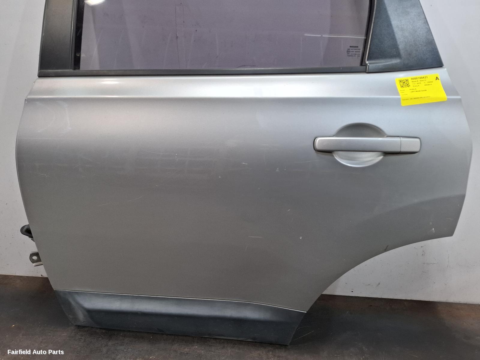 2010-2014 Nissan Dualis Left Rear Door Sliding
