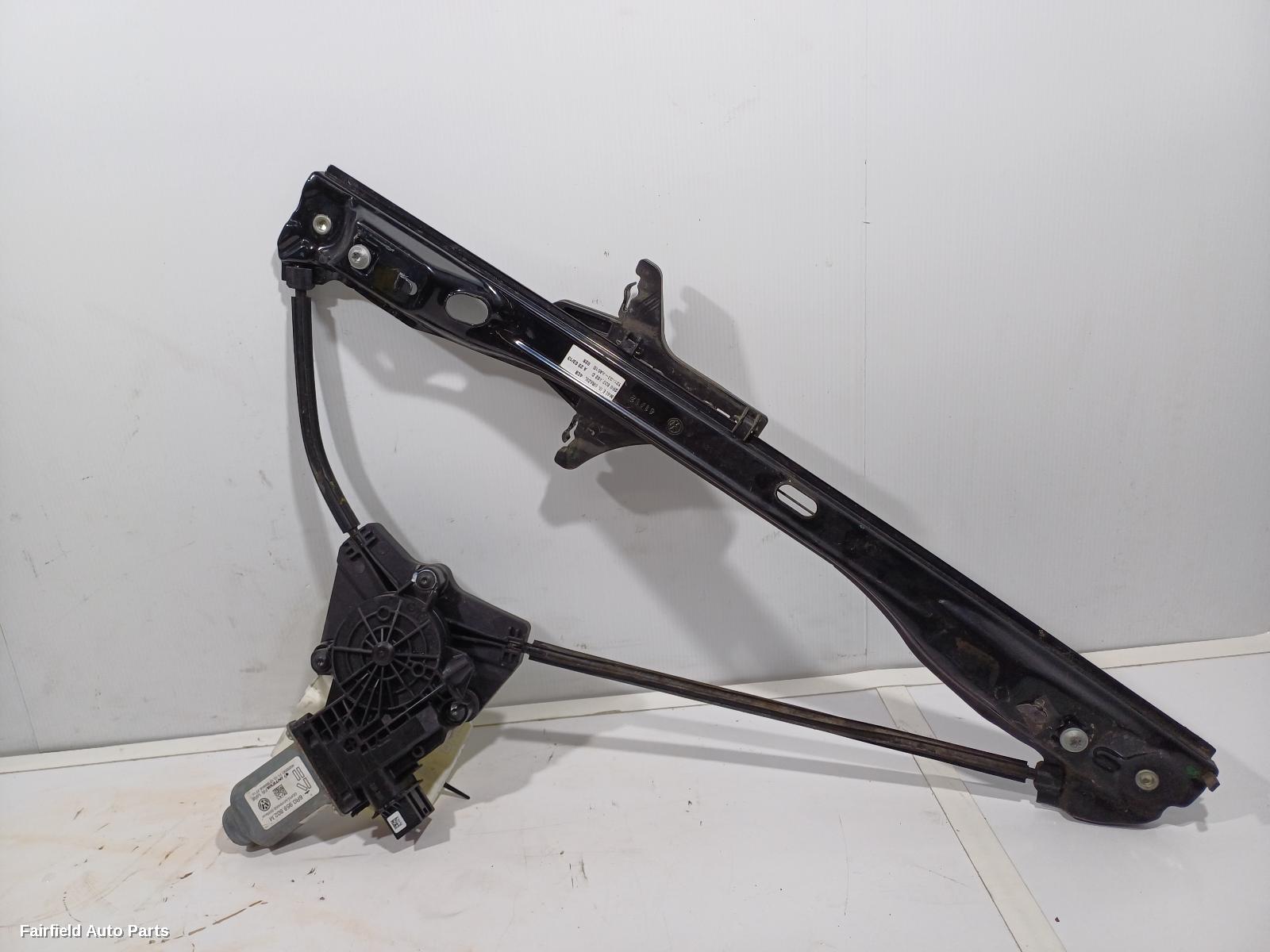 2010-2022 Volkswagen Amarok Right Front Window Reg Motor