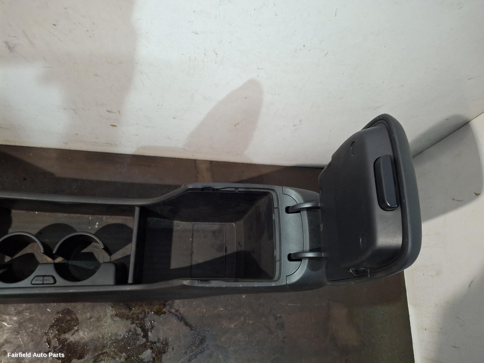 2023-2025 Hyundai Kona Console