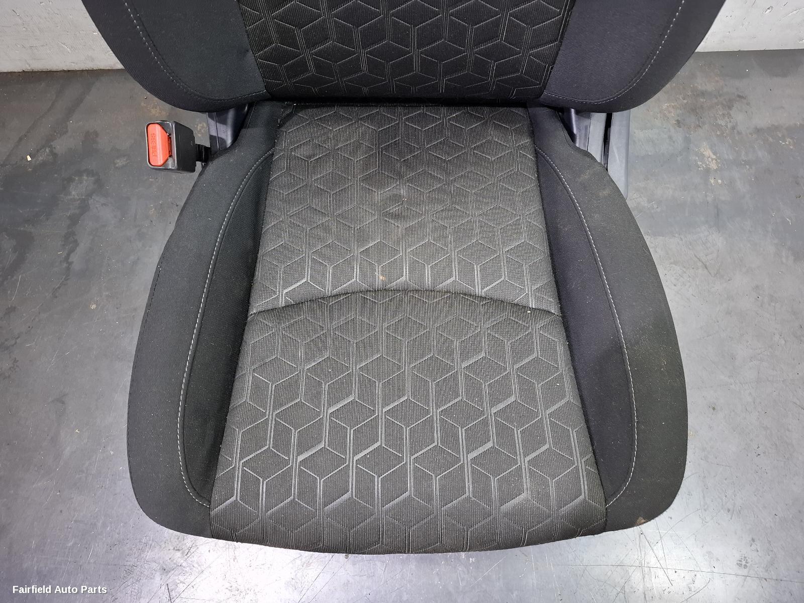 2019-2024 Mitsubishi Asx Front Seat