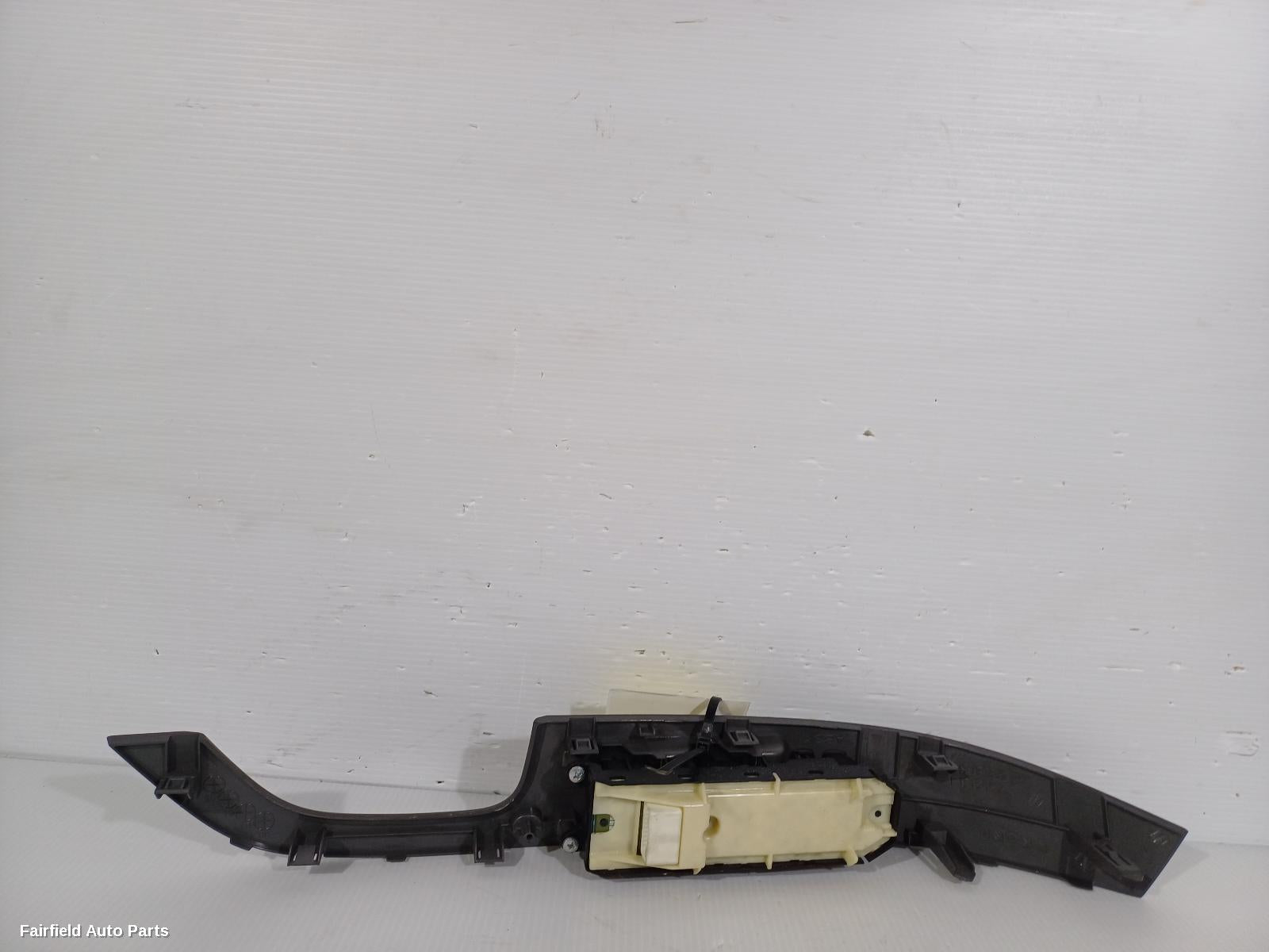 2005-2019 Toyota Estima Pwr Dr Wind Switch