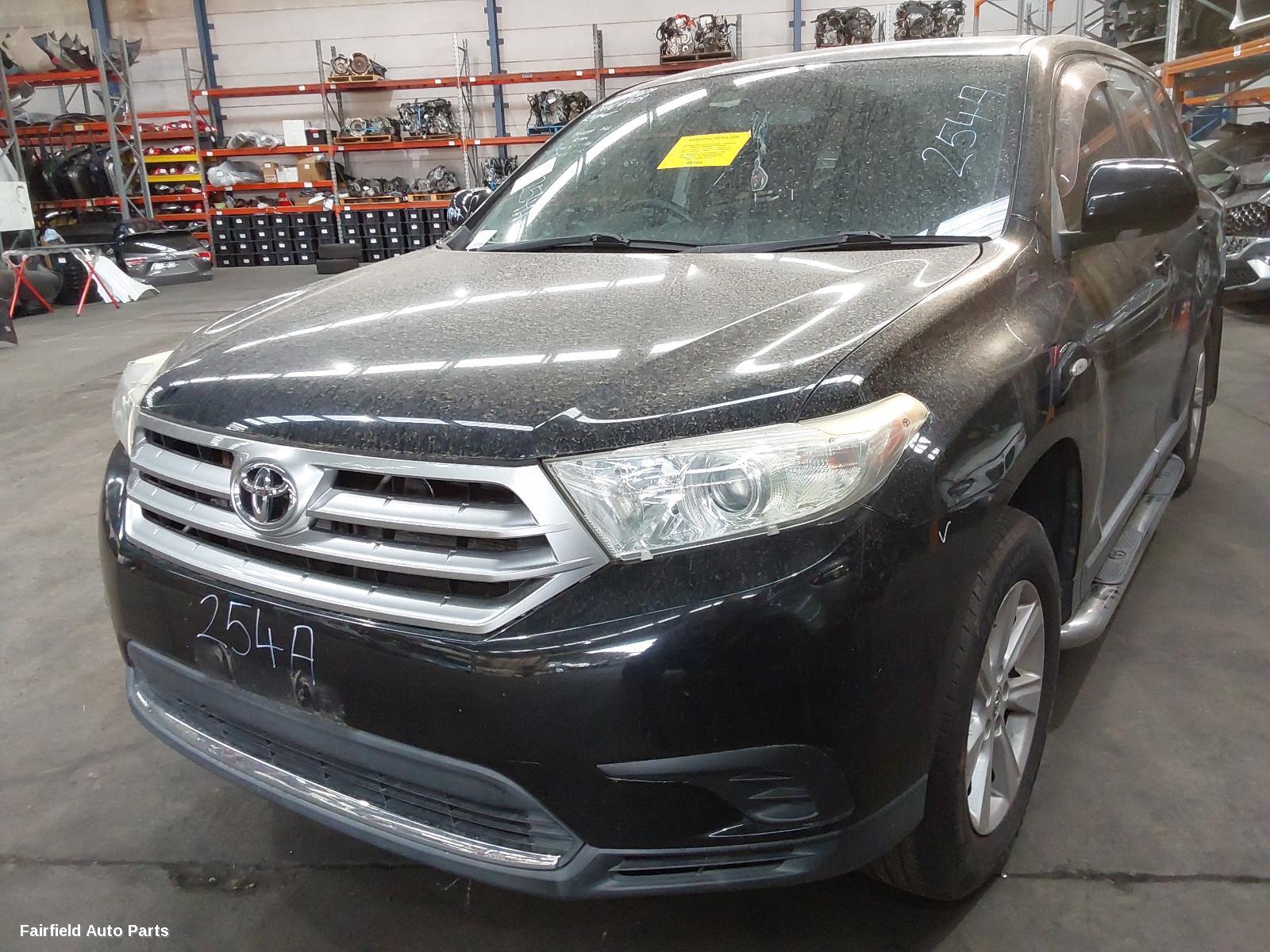 2013 Toyota Kluger Sunvisor