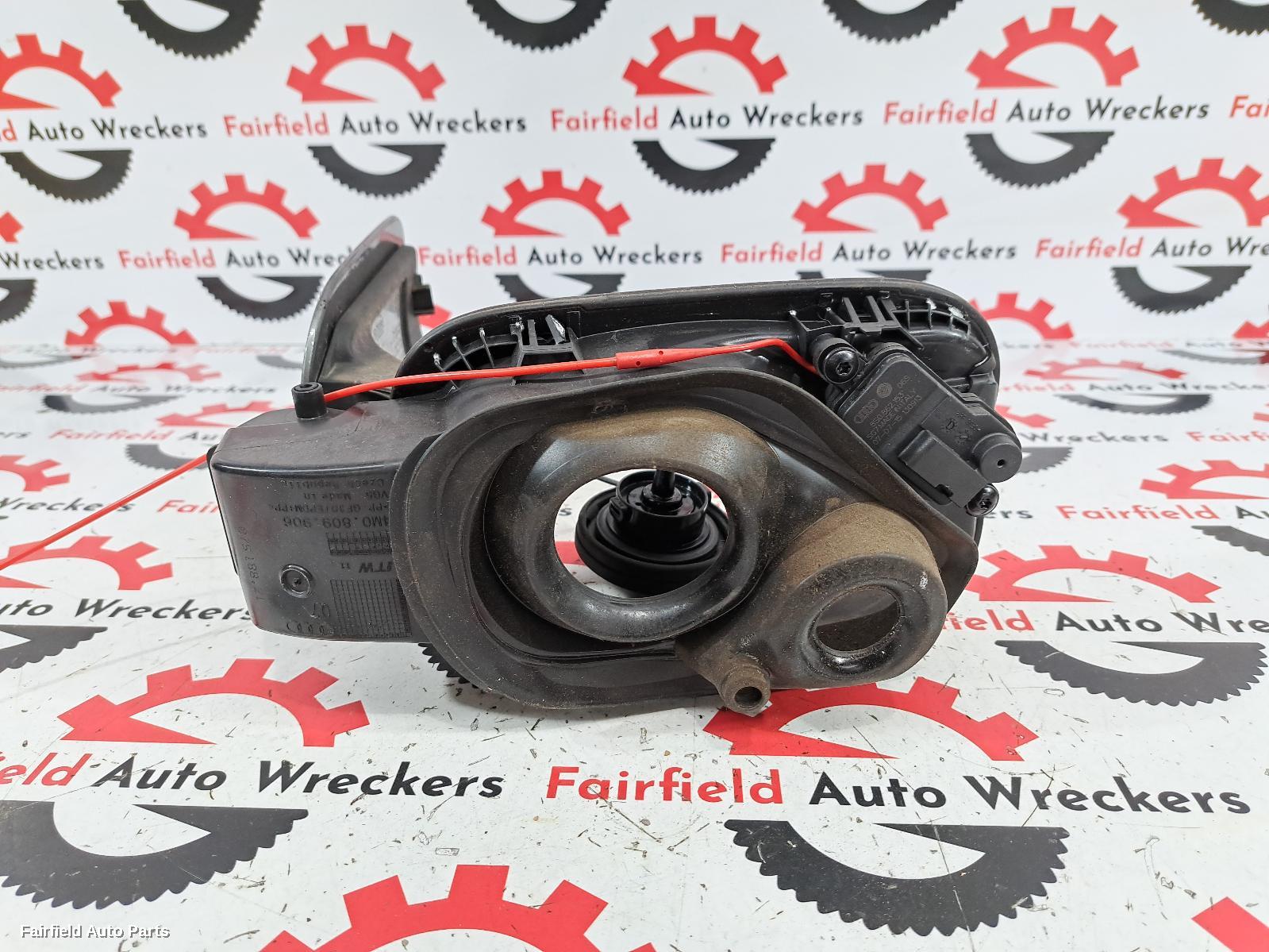 2015-2025 Audi Q7 Fuel Door   Filler