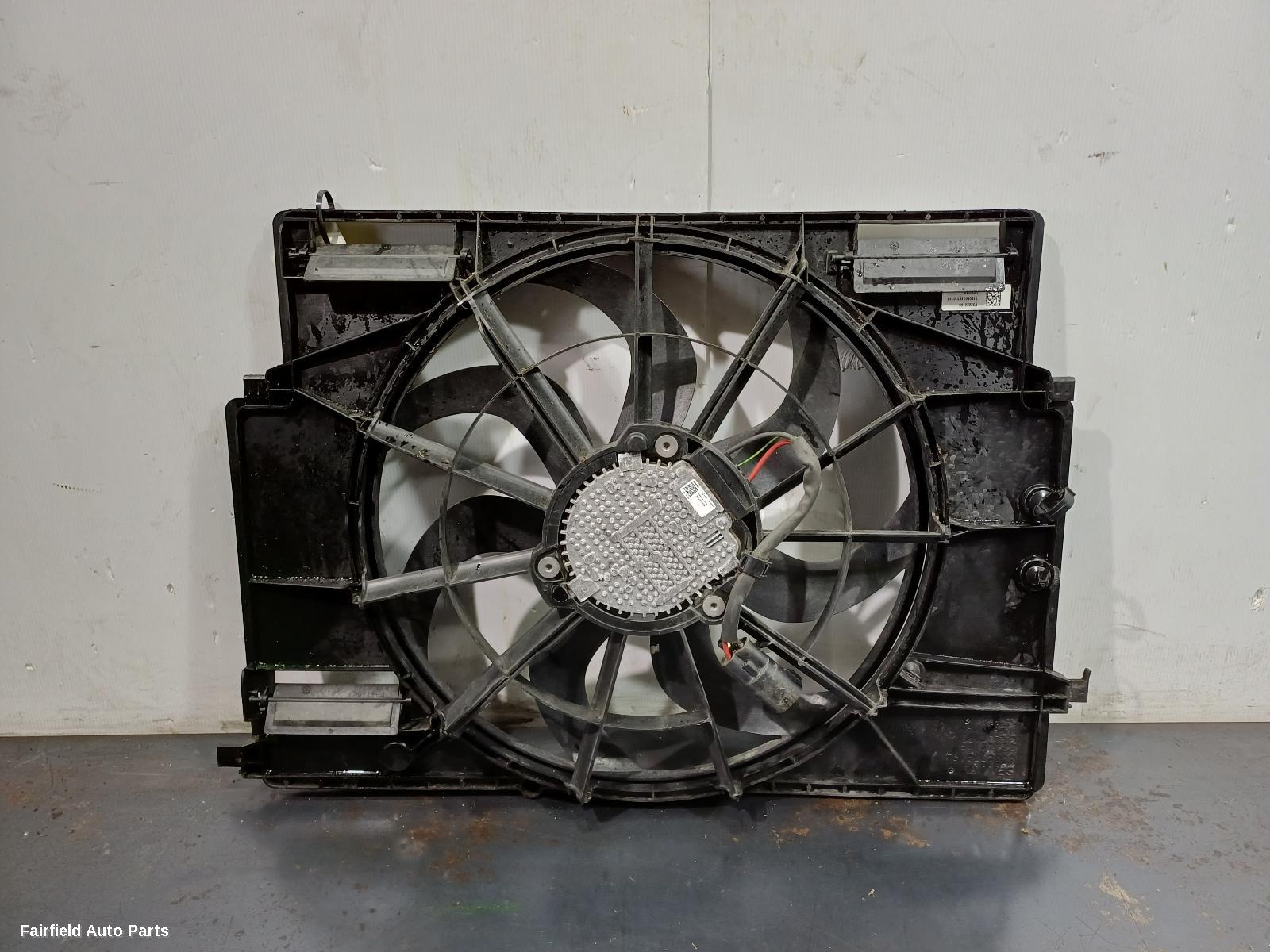 2018-2022 Volvo Xc40 Fan