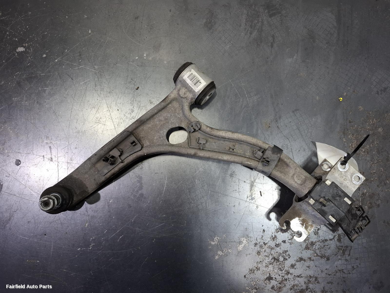 2013-2019 Mercedes Cla Class Left Front Lower Control Arm