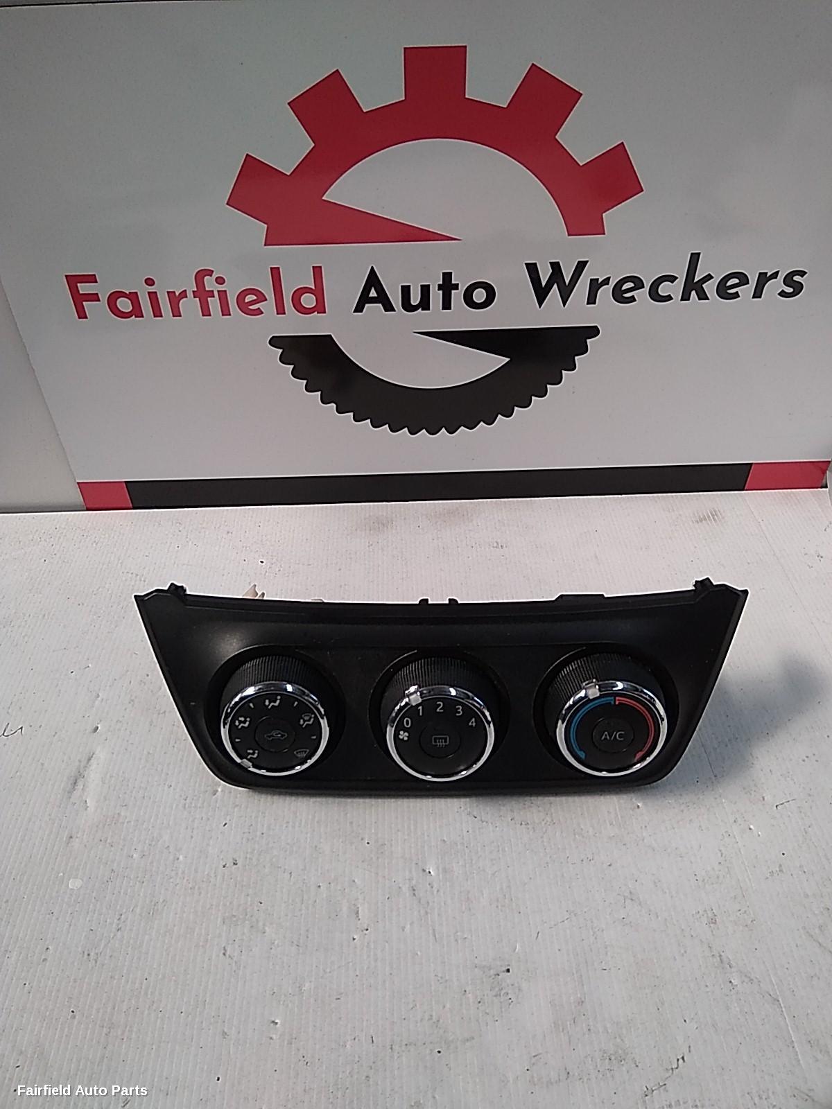 2012-2018 Toyota Rav4 Heater Ac Controls