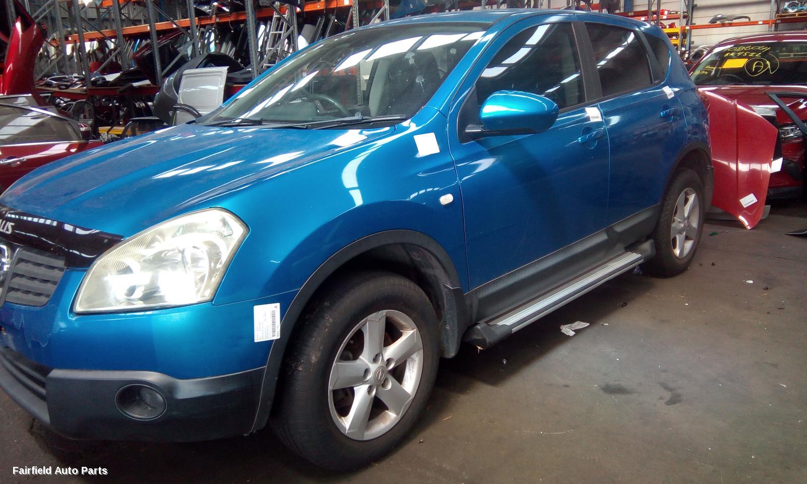 2007-2014 Nissan Dualis Left Rear Door Sliding