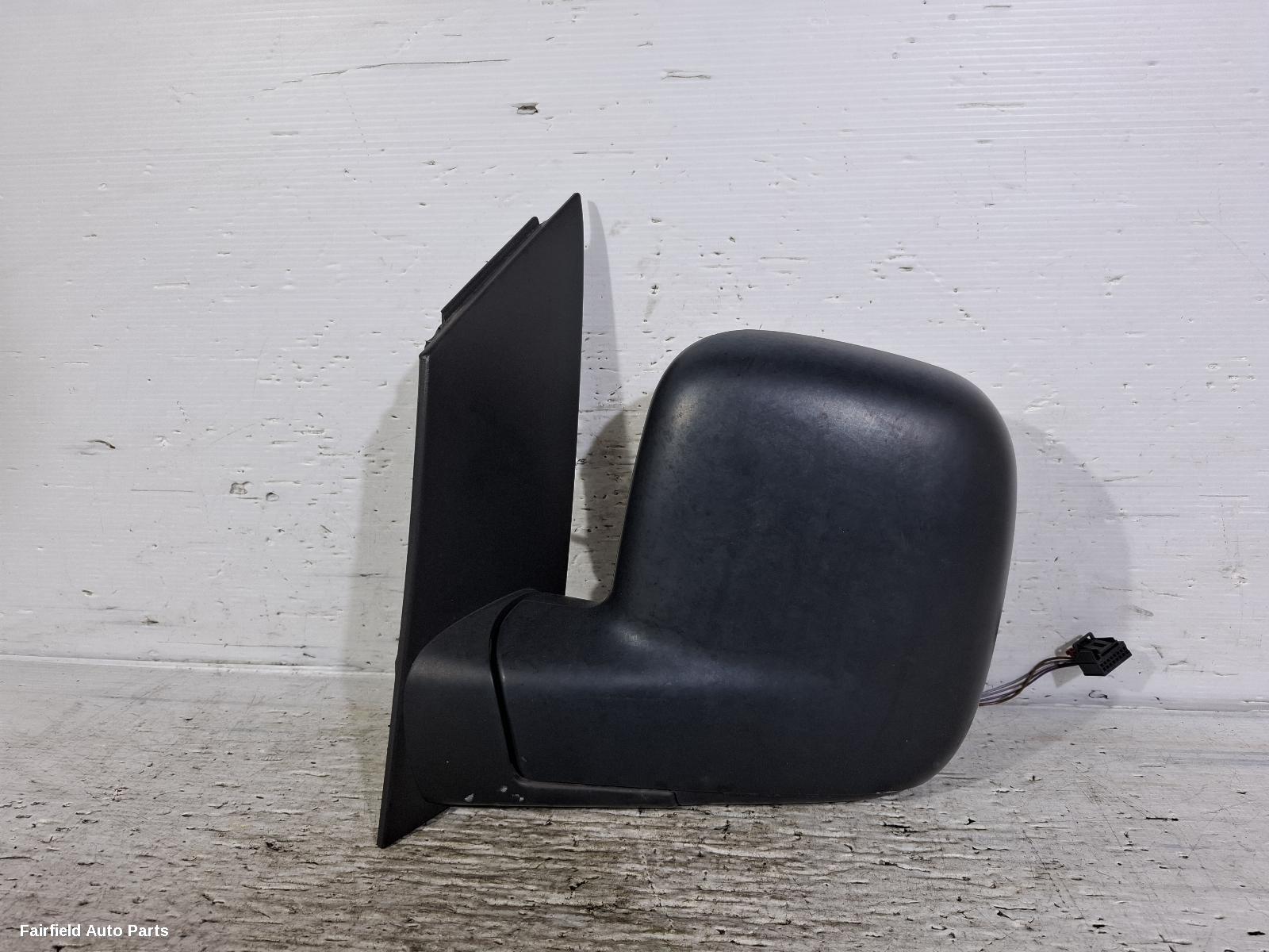 2004-2015 Volkswagen Caddy Left Door Mirror